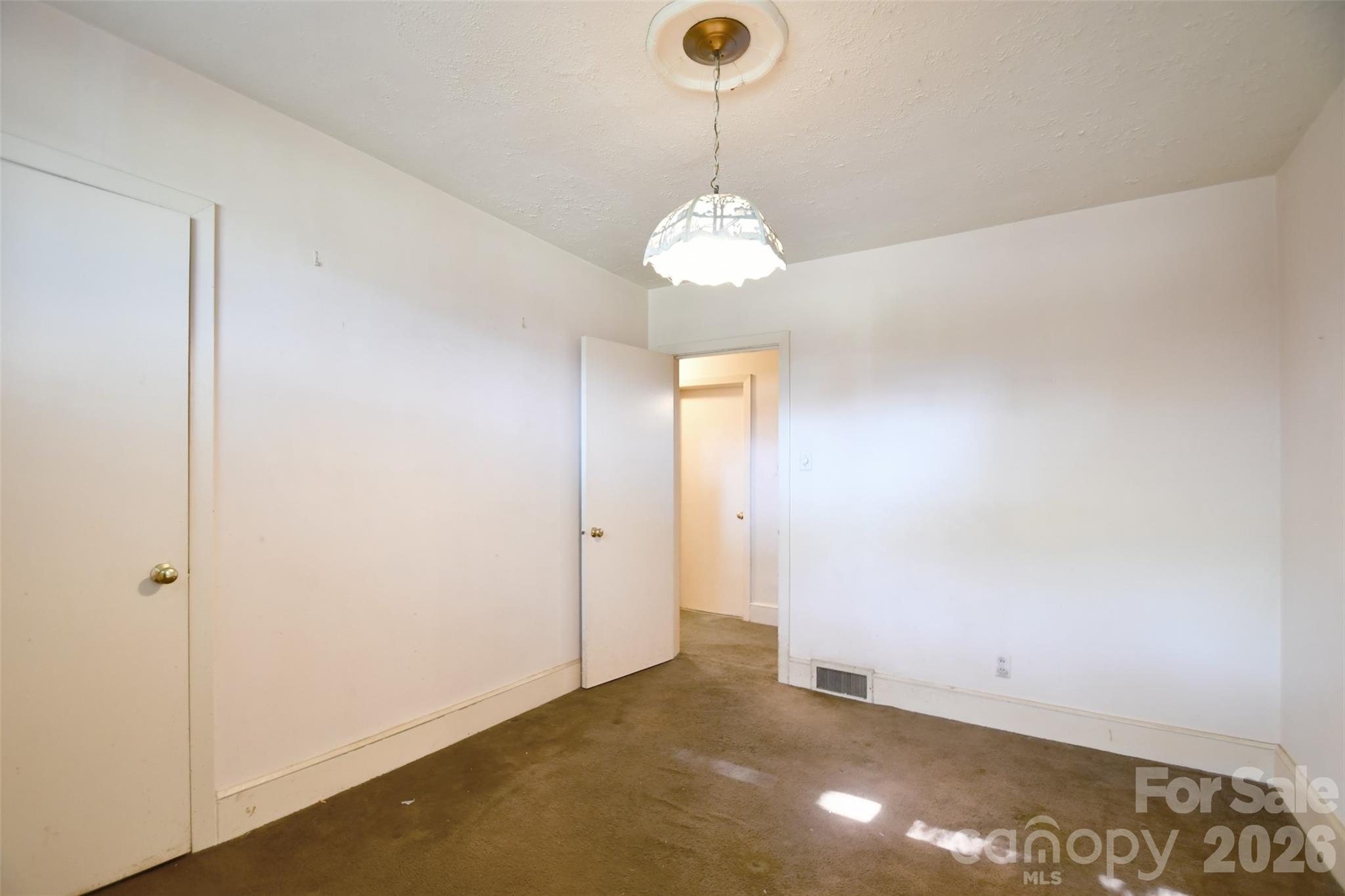 4547 Woodlark Lane Property Photo 14