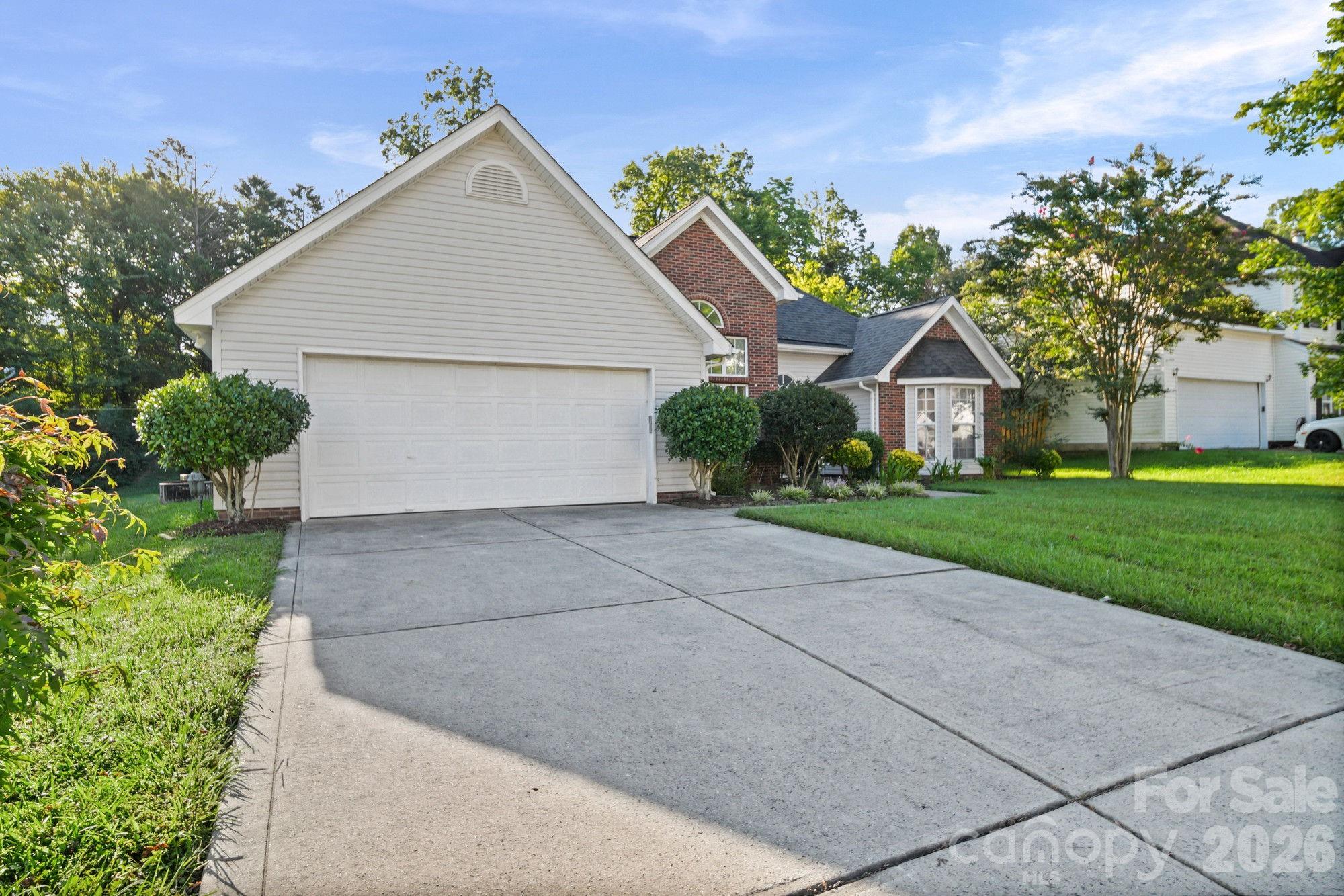 6414 Goldenblush Circle Property Photo 2