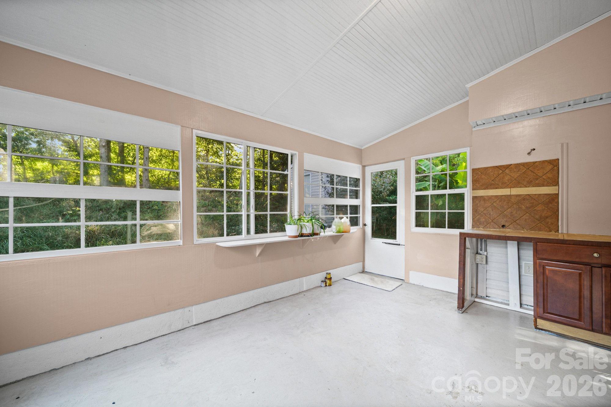 6414 Goldenblush Circle Property Photo 29