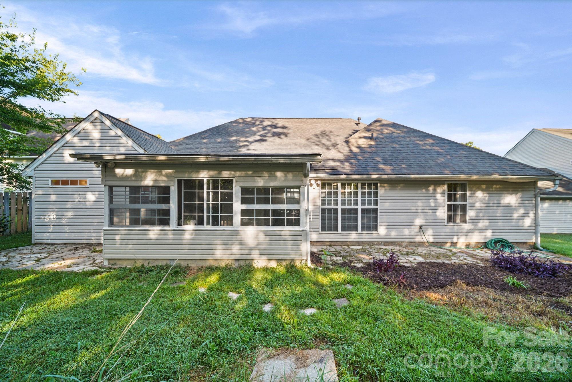 6414 Goldenblush Circle Property Photo 32
