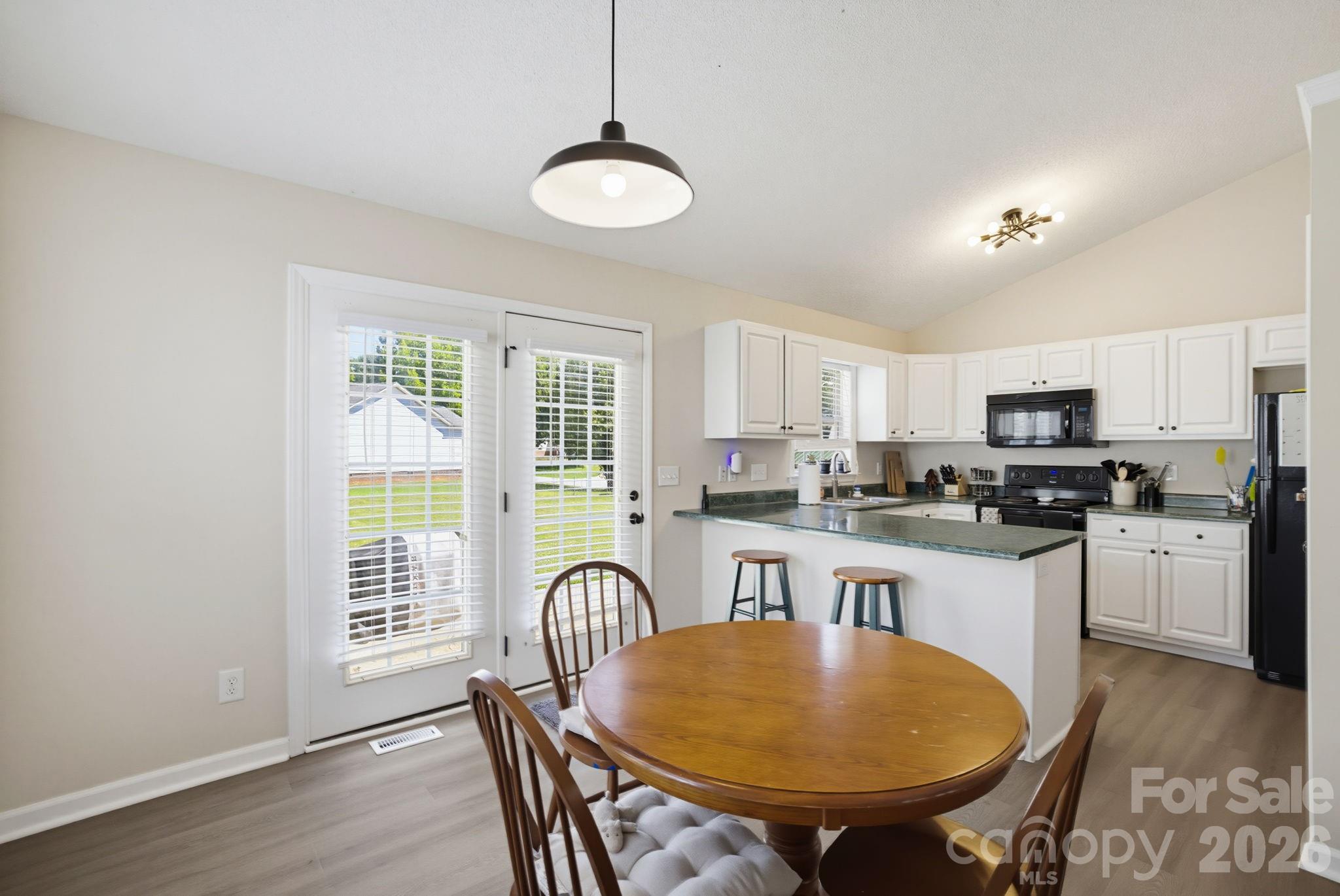 21 Oak Meadow Lane Property Photo 10