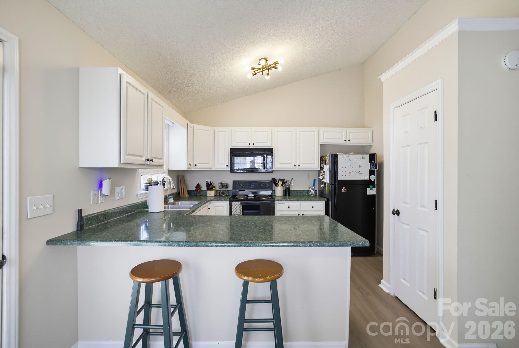 21 Oak Meadow Lane Property Photo 12