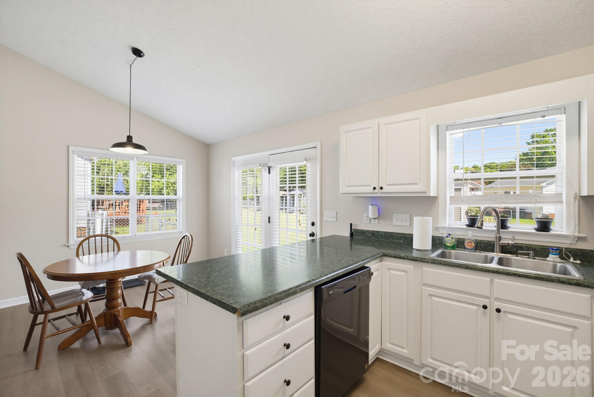 21 Oak Meadow Lane Property Photo 15