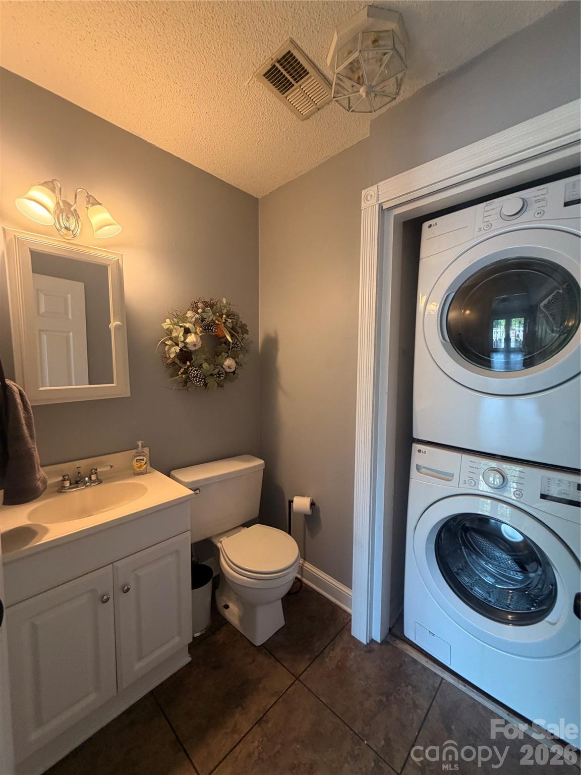 103 Crestlane Drive C Property Photo 7