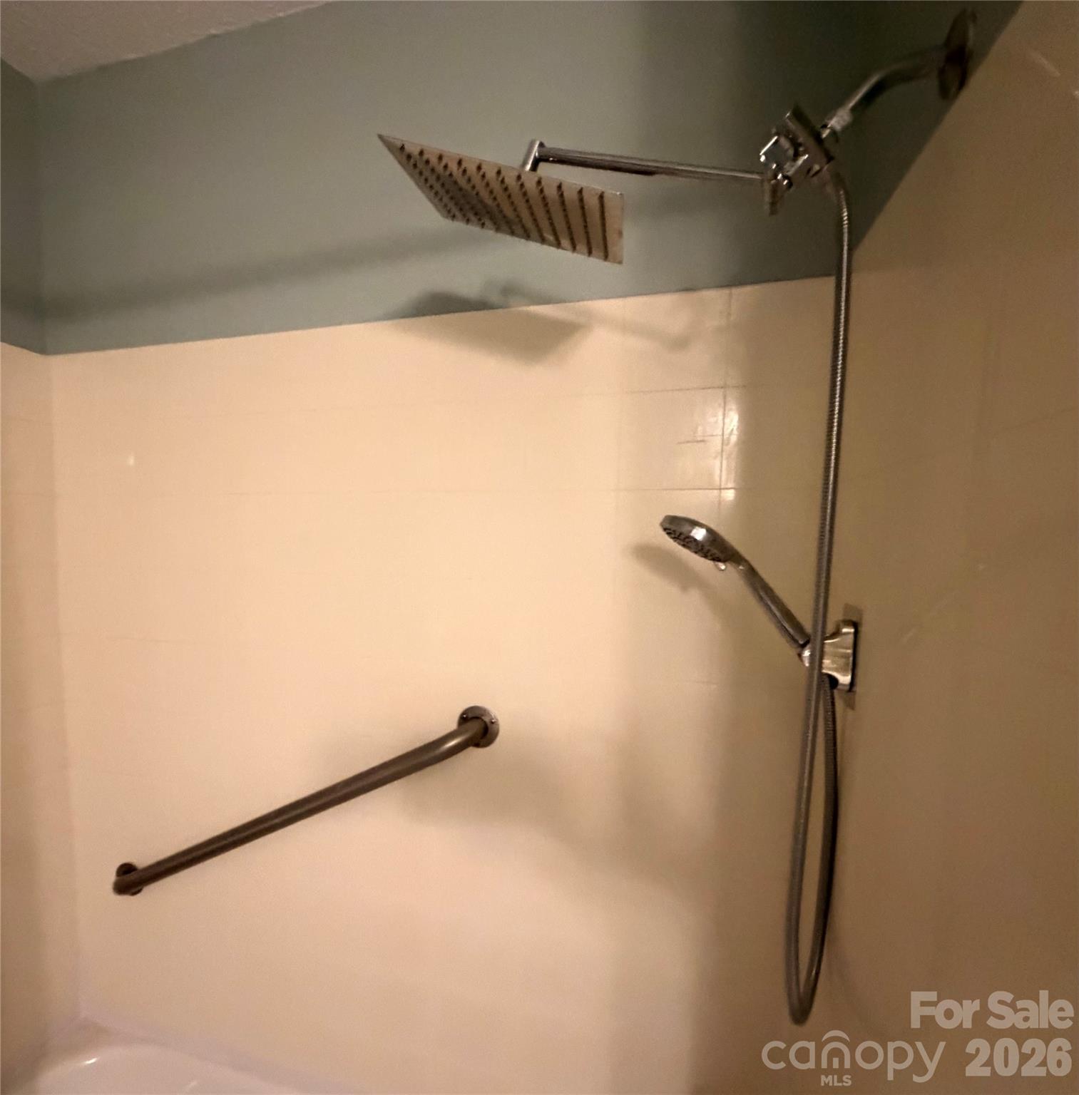 103 Crestlane Drive C Property Photo 13