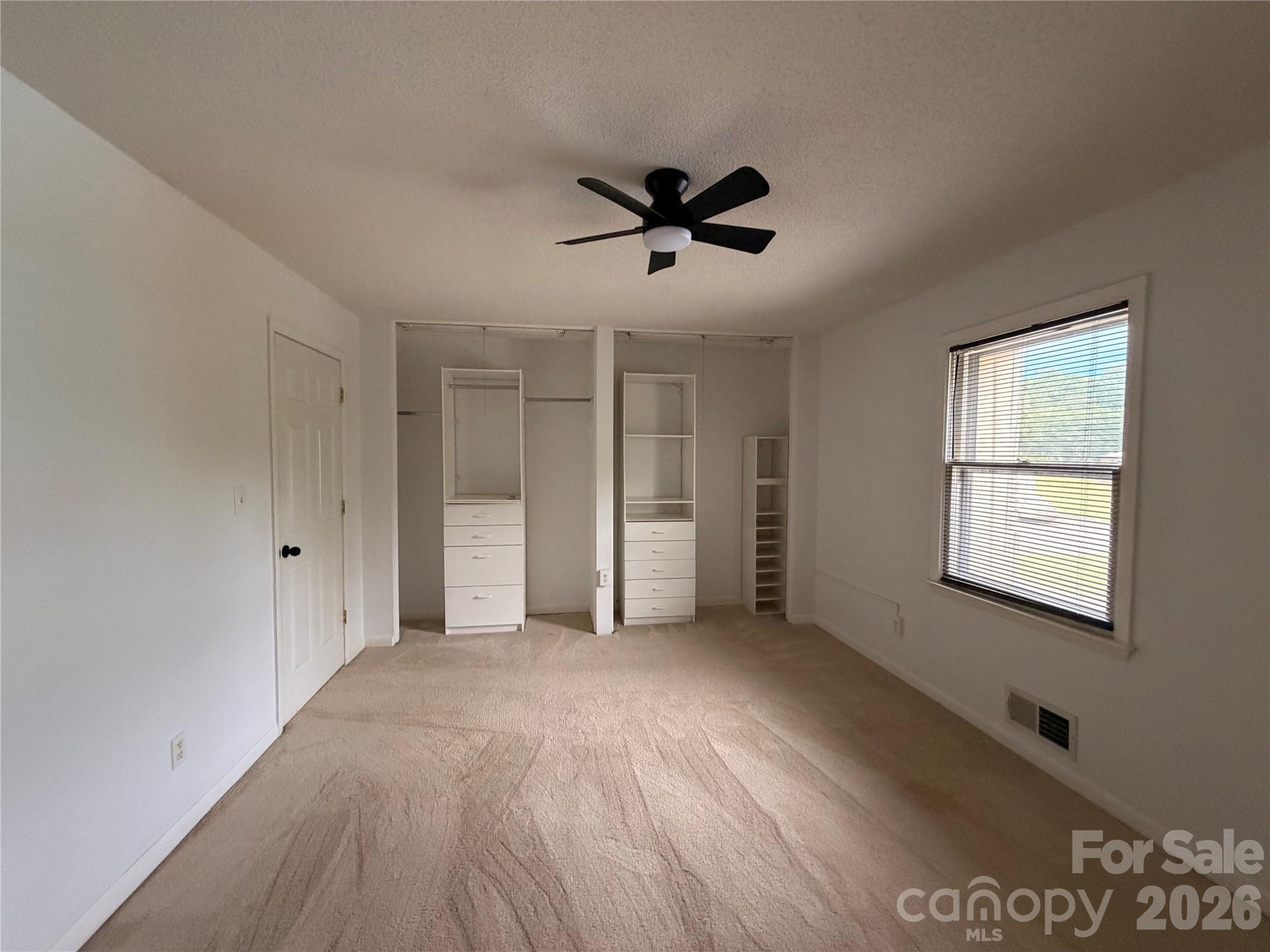 103 Crestlane Drive C Property Photo 16