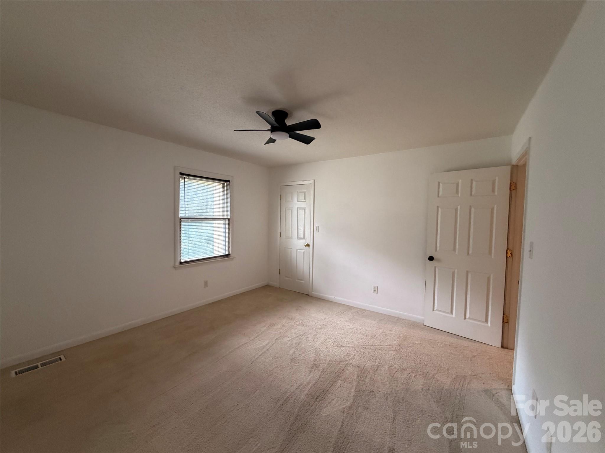 103 Crestlane Drive C Property Photo 17