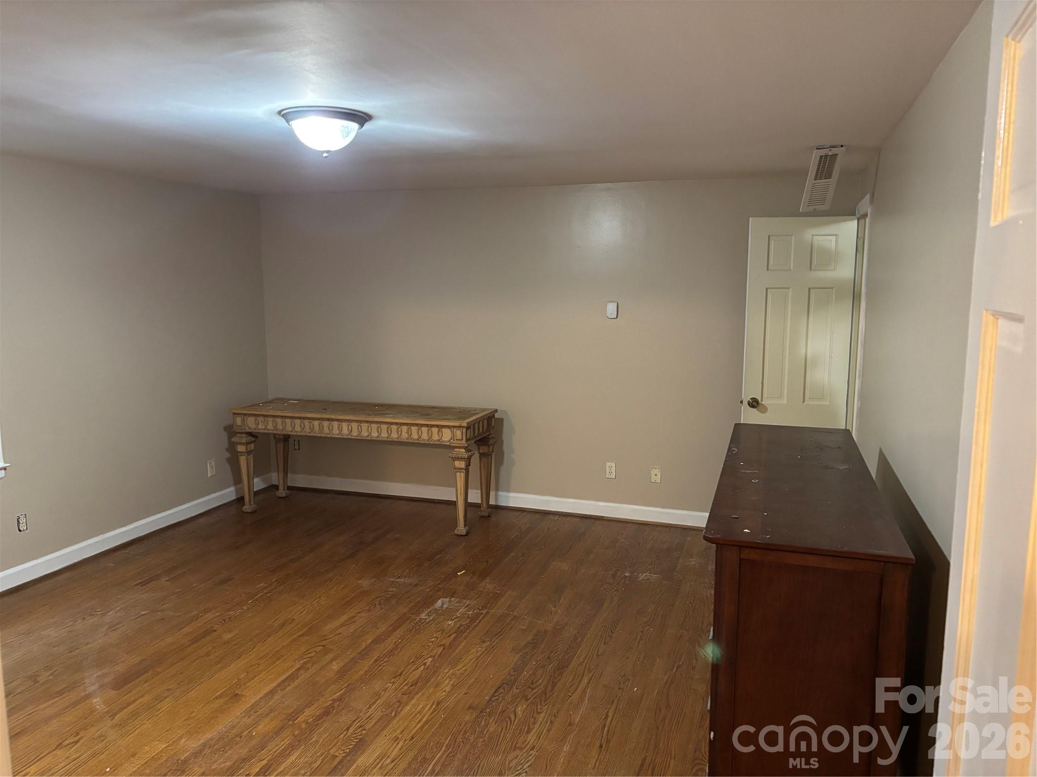 412 Brackenbury Lane Property Photo 18