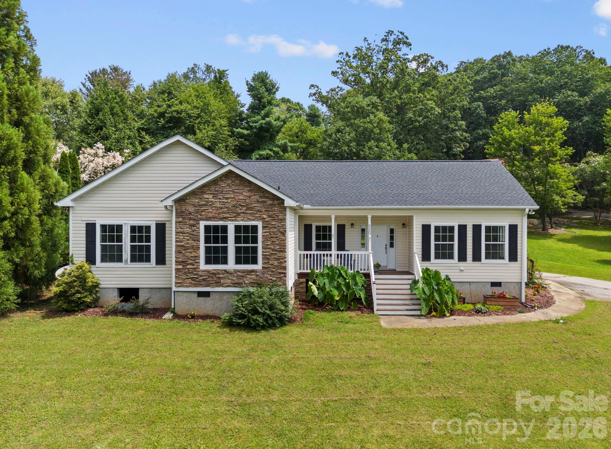 97 Meadowview Drive Property Photo 1