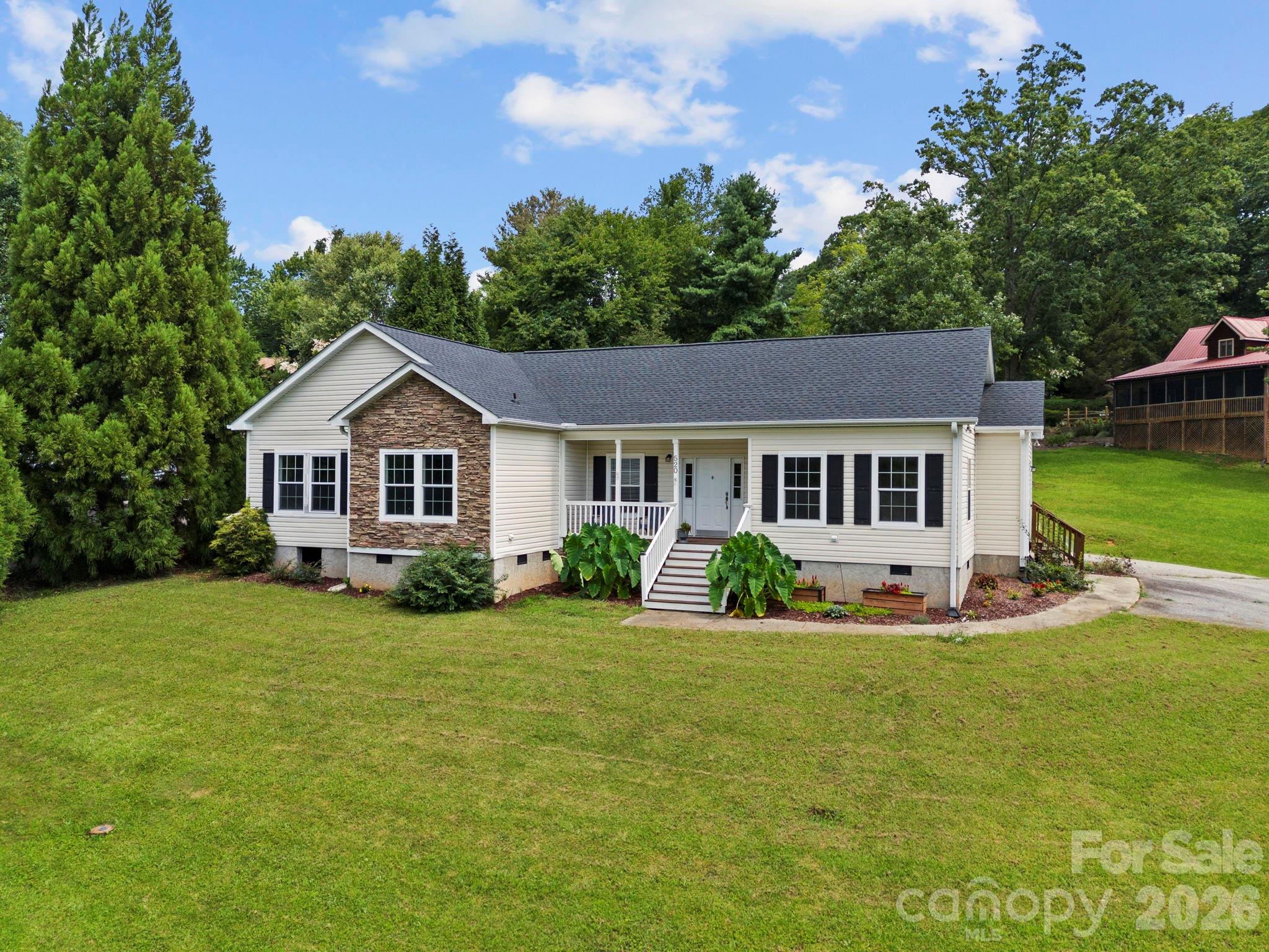 97 Meadowview Drive Property Photo 4