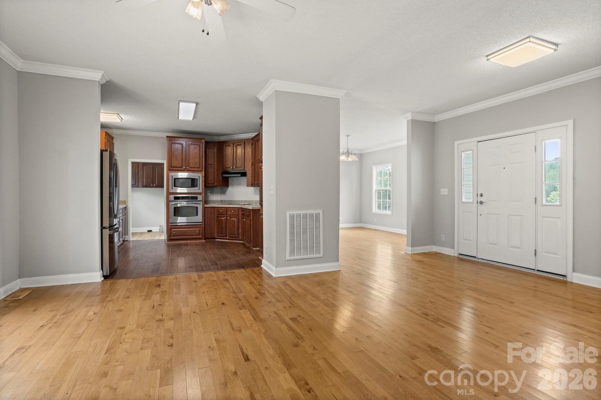 97 Meadowview Drive Property Photo 8