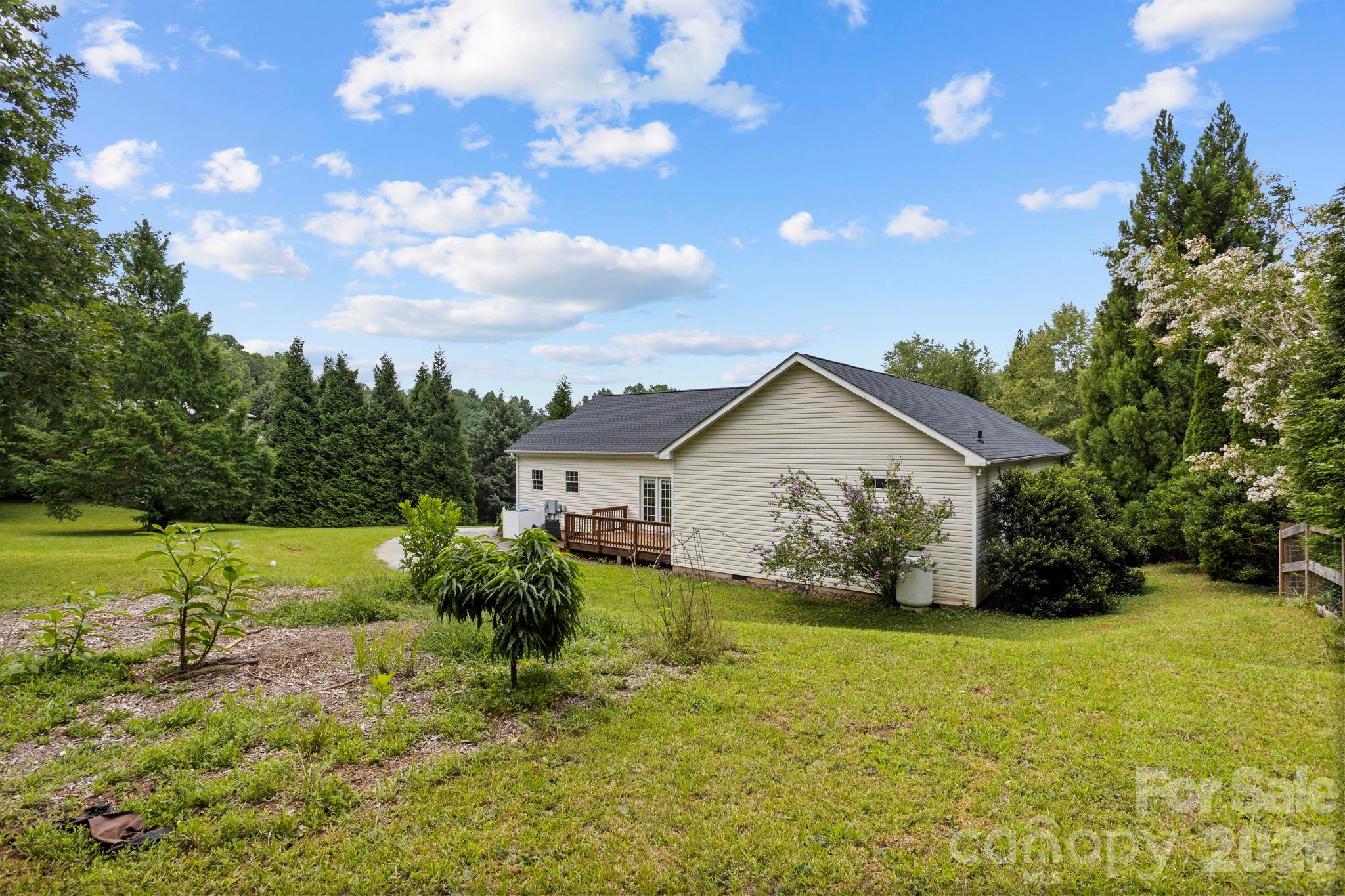 97 Meadowview Drive Property Photo 32