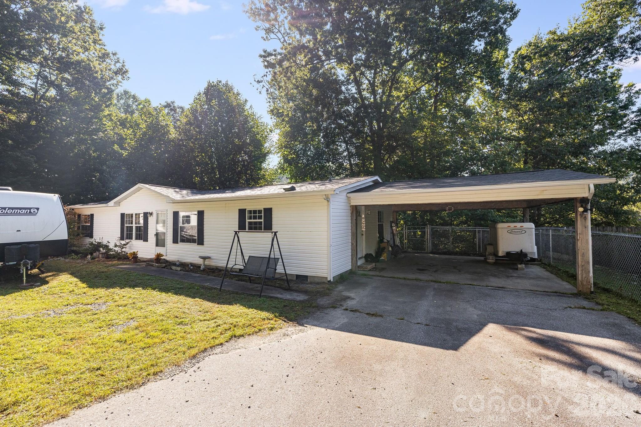 96 Fallswood Court Property Photo 2