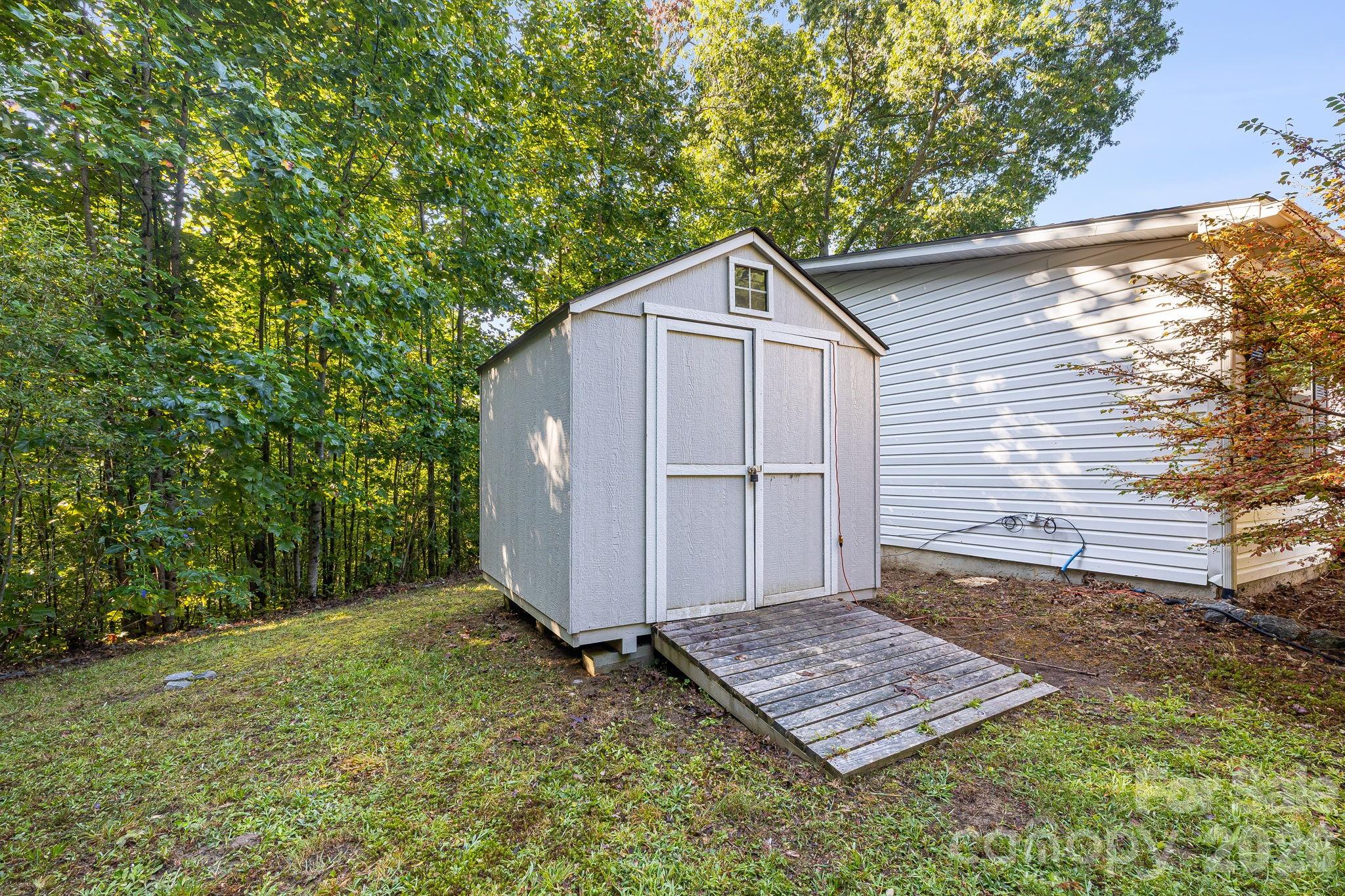 96 Fallswood Court Property Photo 37