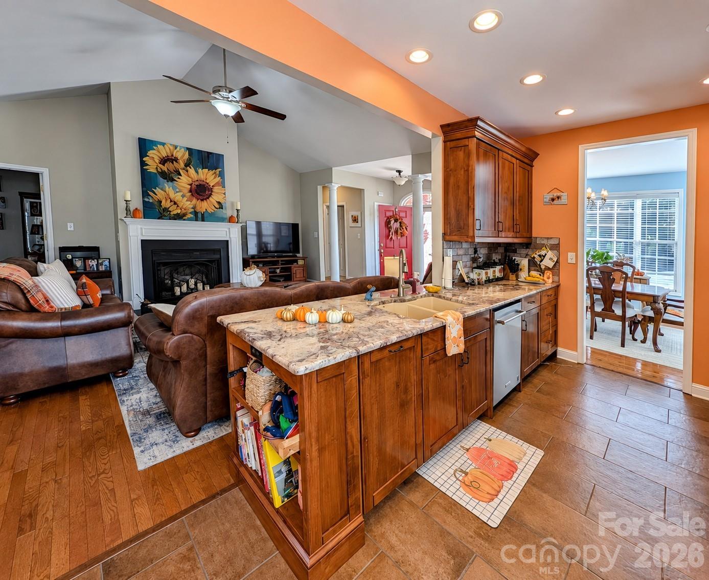103 Henrys Glen Drive Property Photo 12