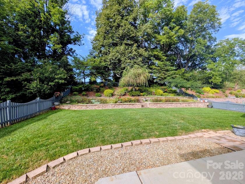 103 Henrys Glen Drive Property Photo 37
