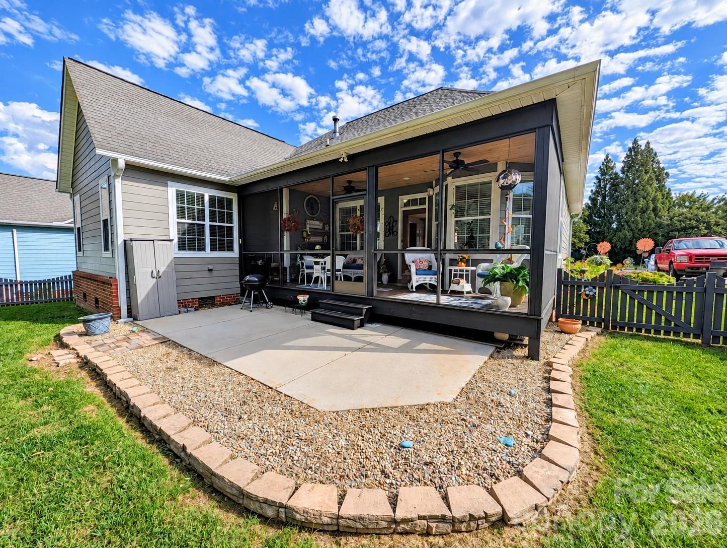 103 Henrys Glen Drive Property Photo 43
