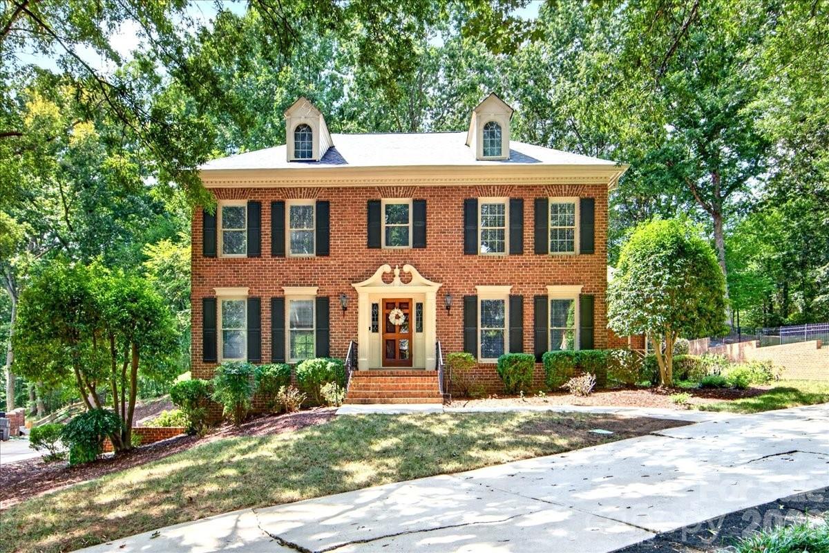 2424 Hartmill Court