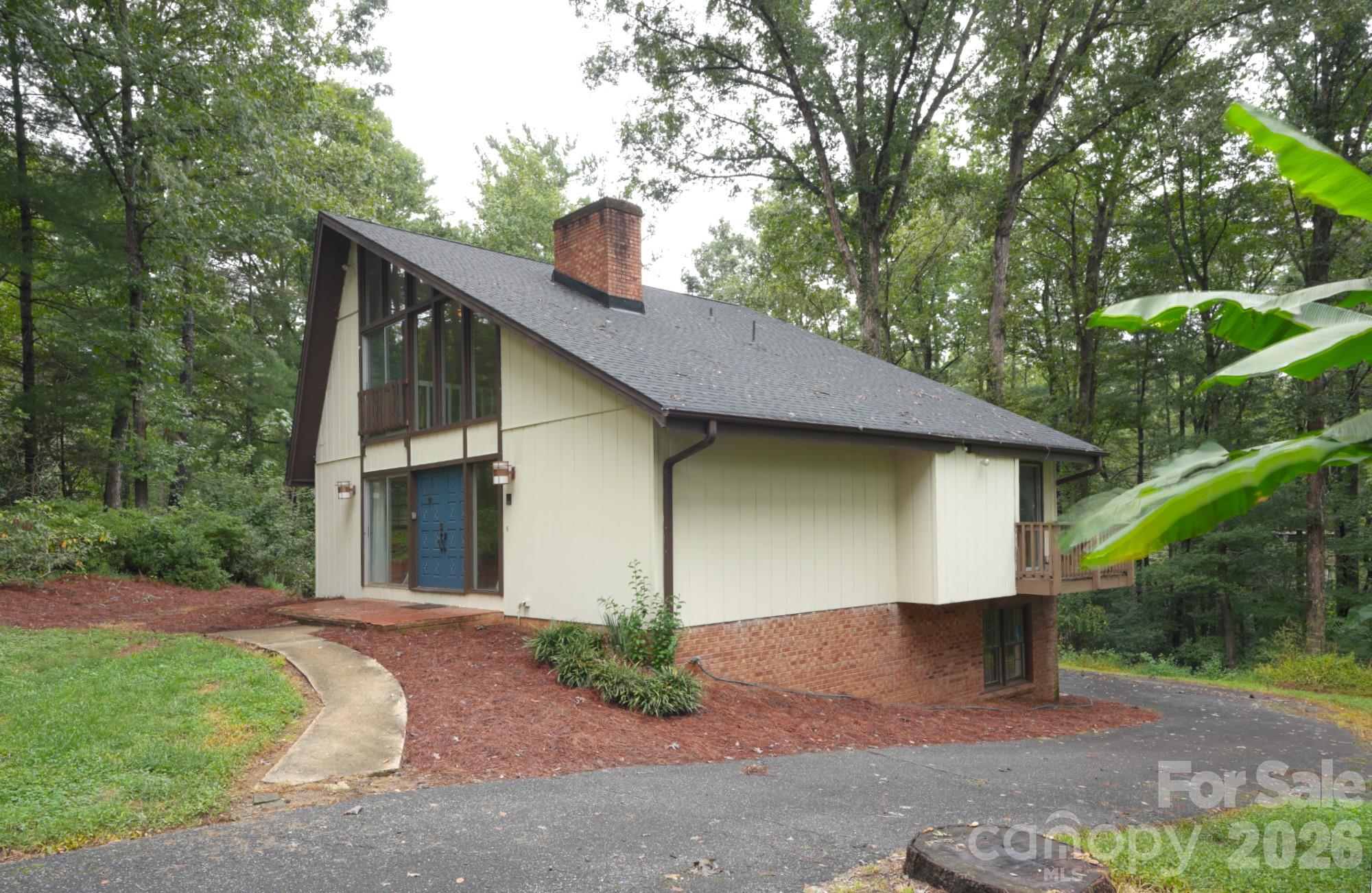 7 Brookwood Lane Property Photo 2