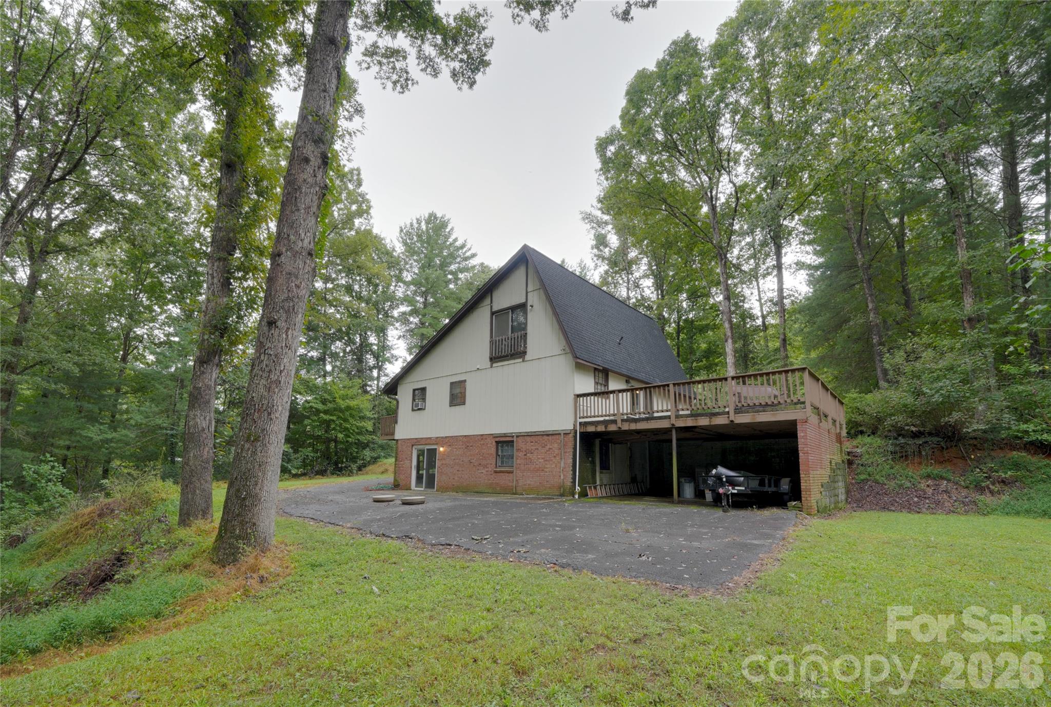 7 Brookwood Lane Property Photo 4
