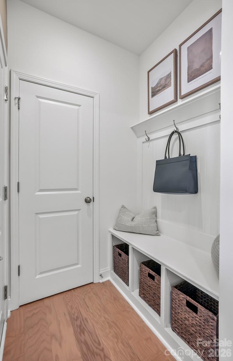 1610 Cavern View Way Property Photo 7