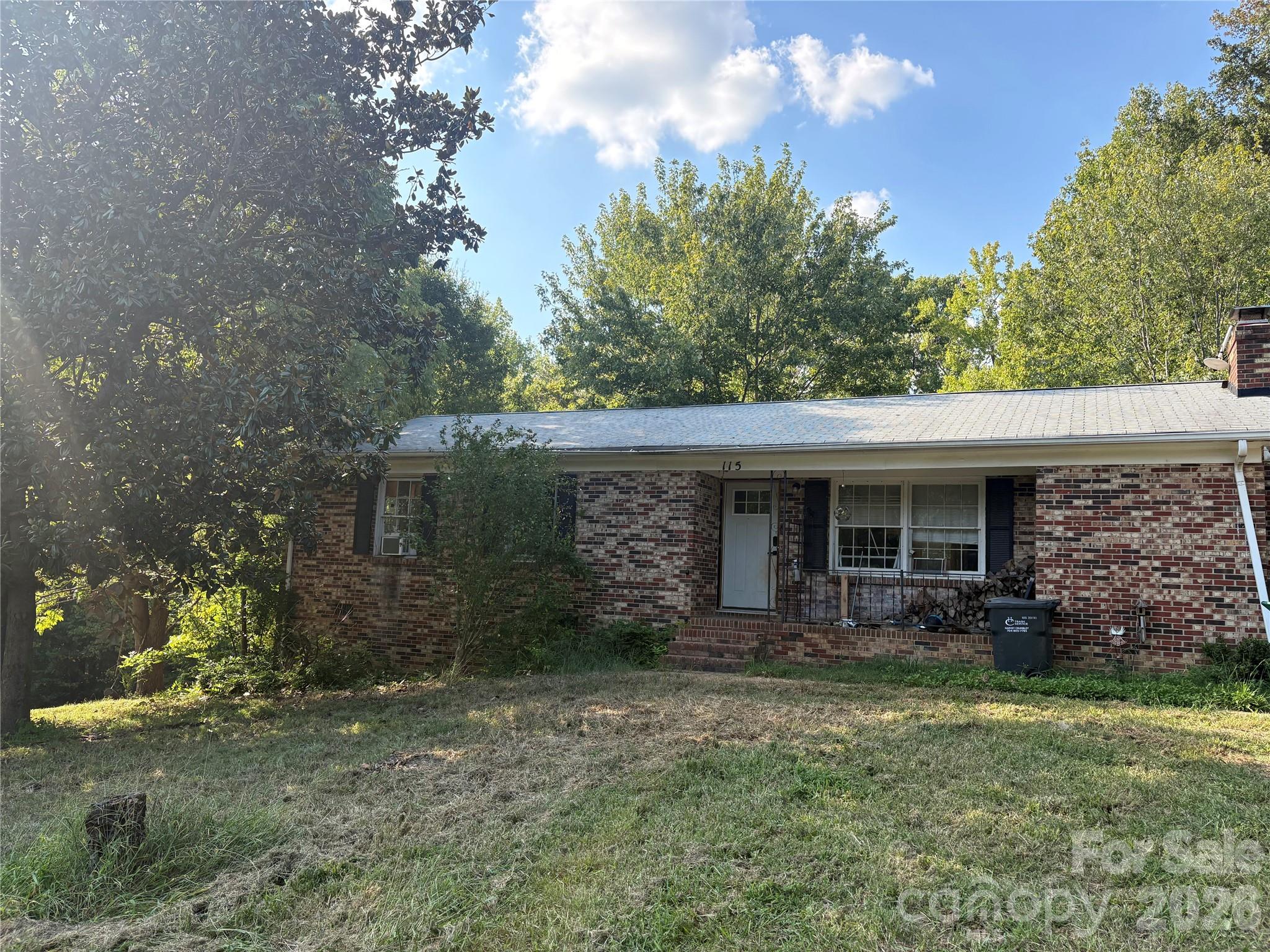 115 Wandering Lane Property Photo 1