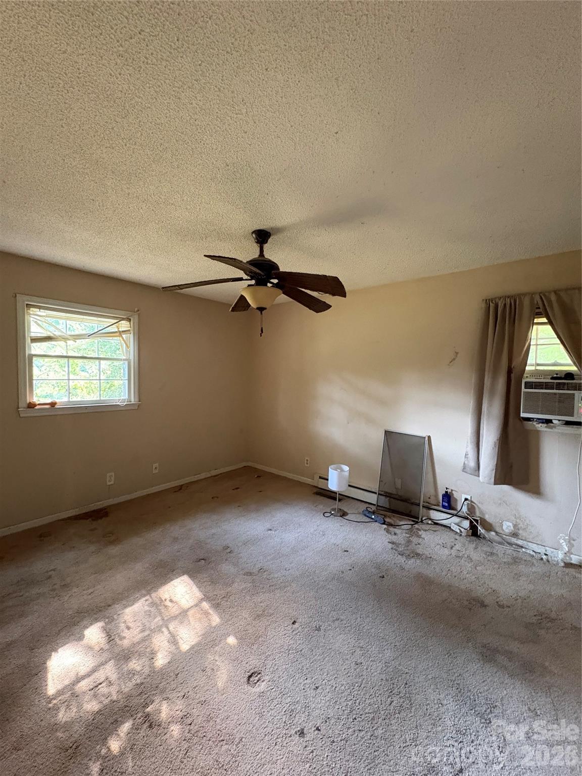 115 Wandering Lane Property Photo 8