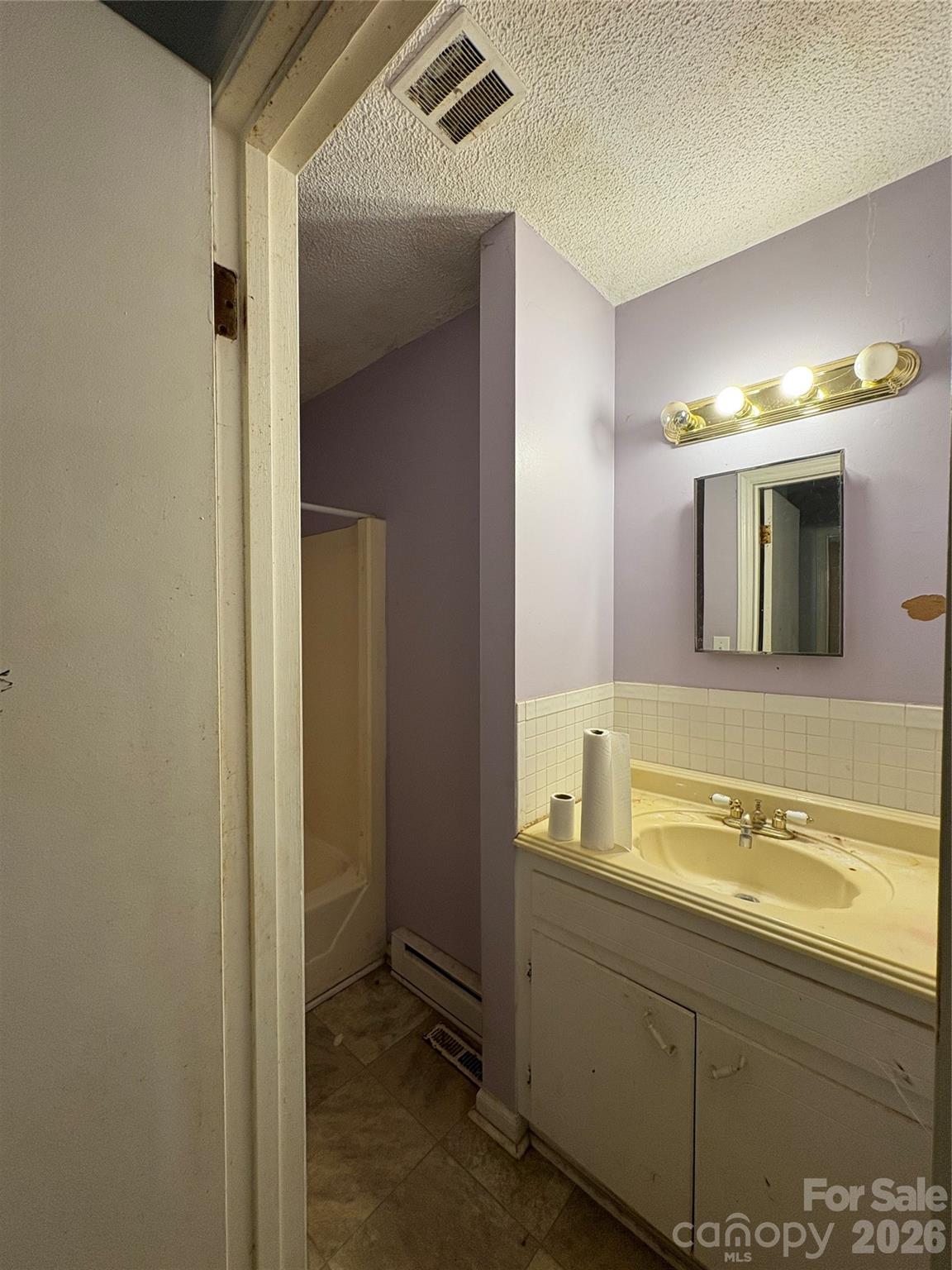 115 Wandering Lane Property Photo 10