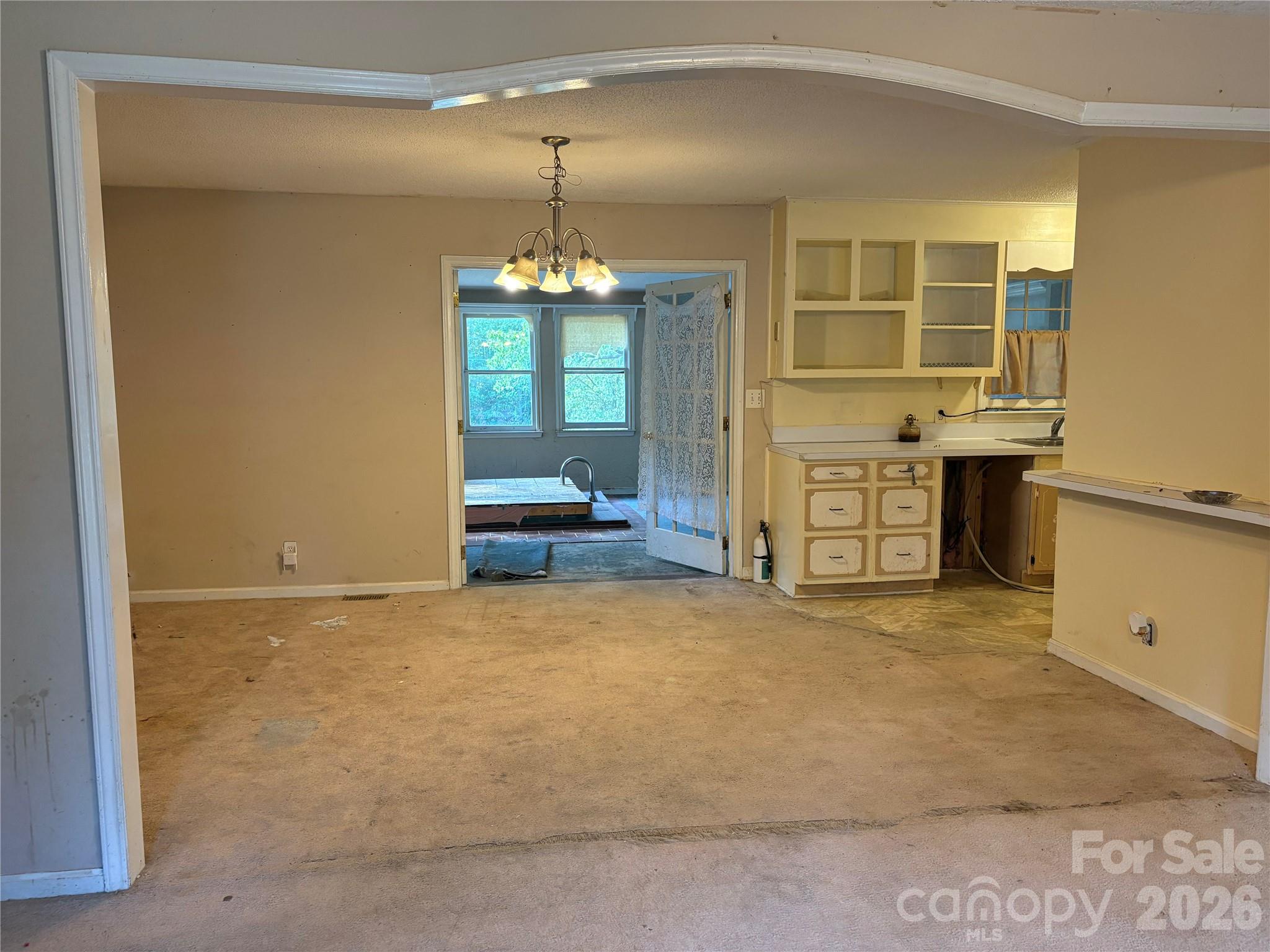 115 Wandering Lane Property Photo 12