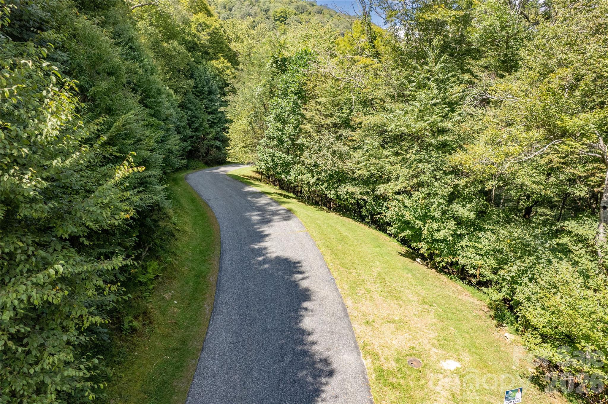 98 Goldenleaf Road Property Photo 18
