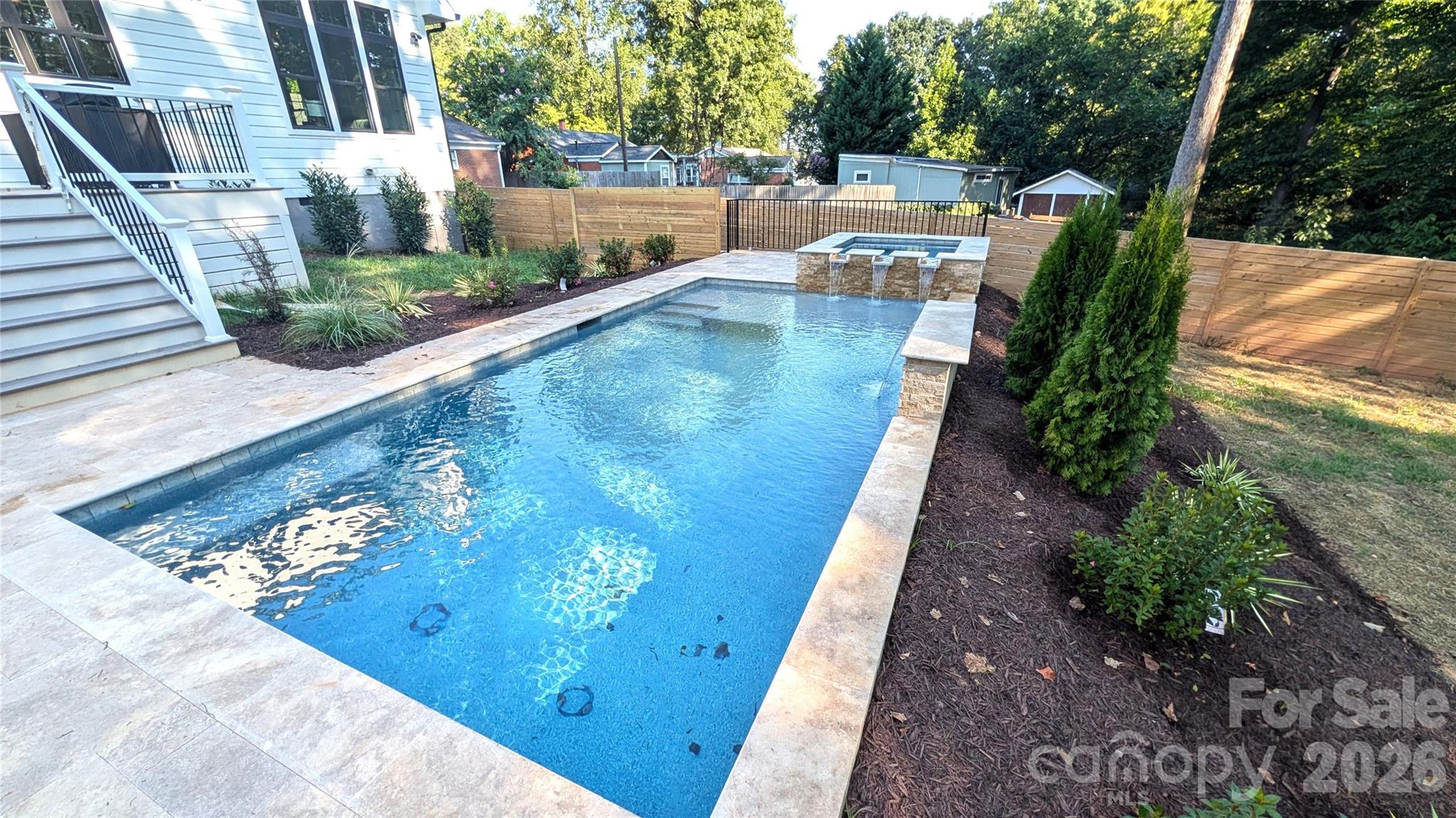 1718 Seifert Circle Property Photo 2