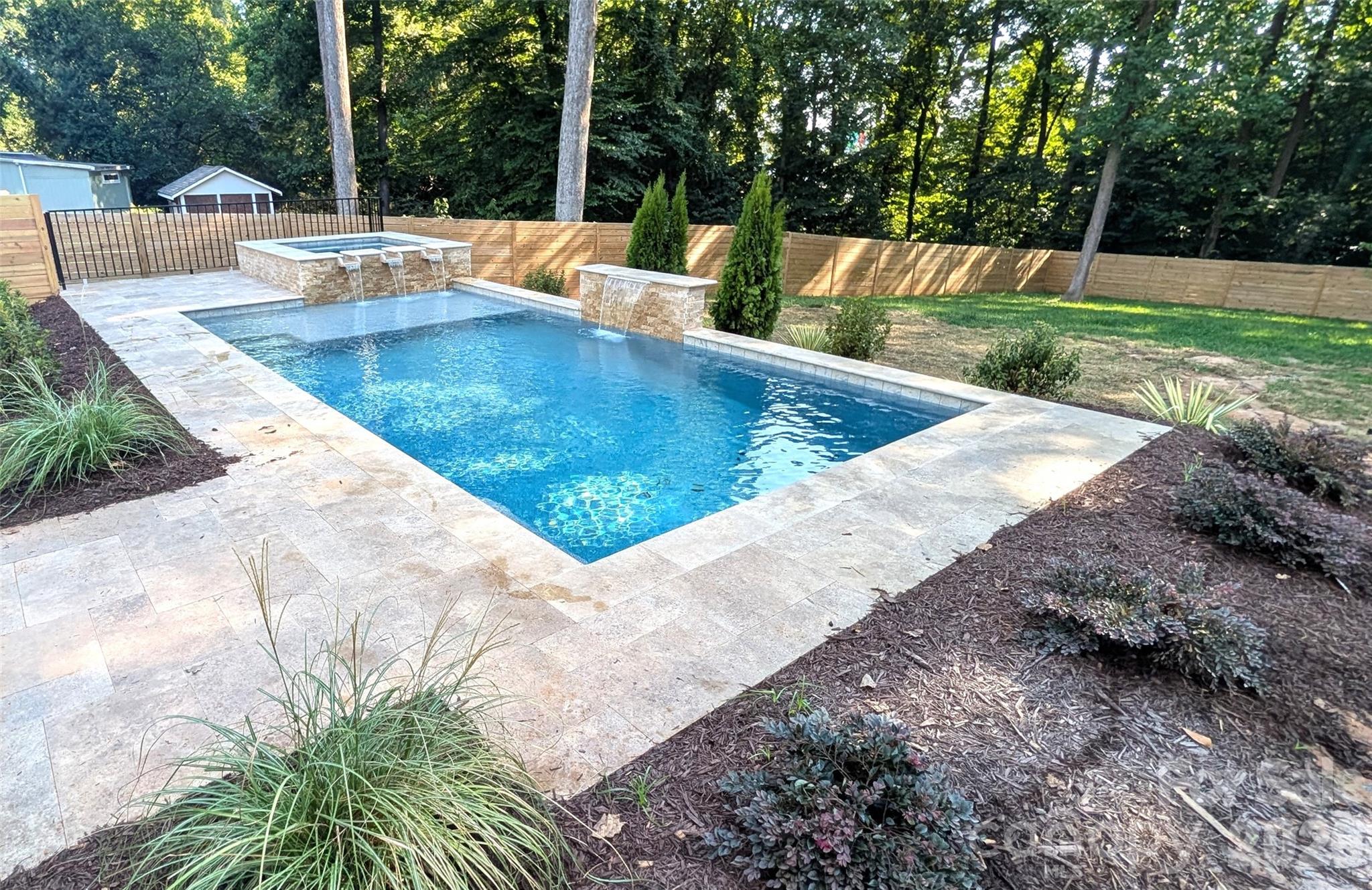 1718 Seifert Circle Property Photo 4