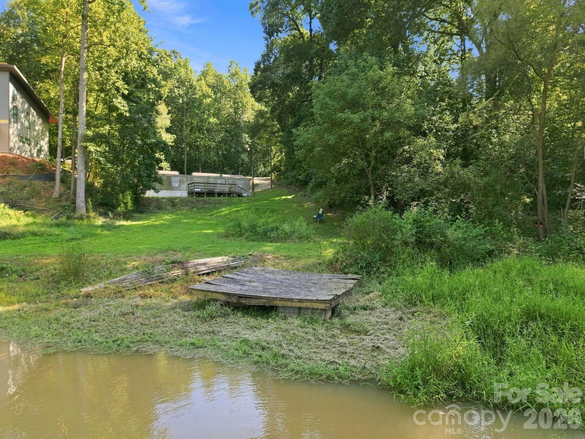 6680 Emerald Isle Drive Property Photo 4