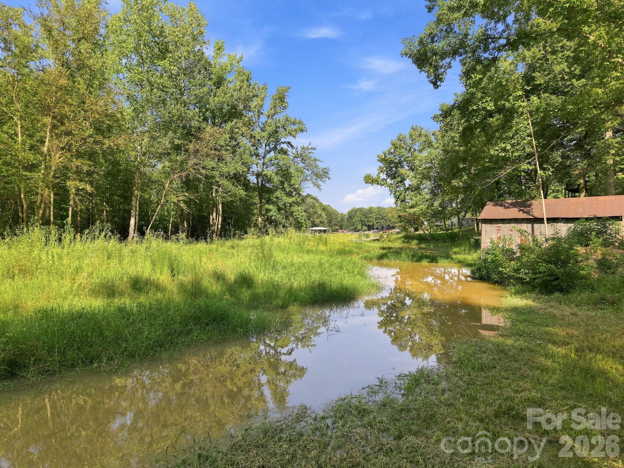 6680 Emerald Isle Drive Property Photo 6