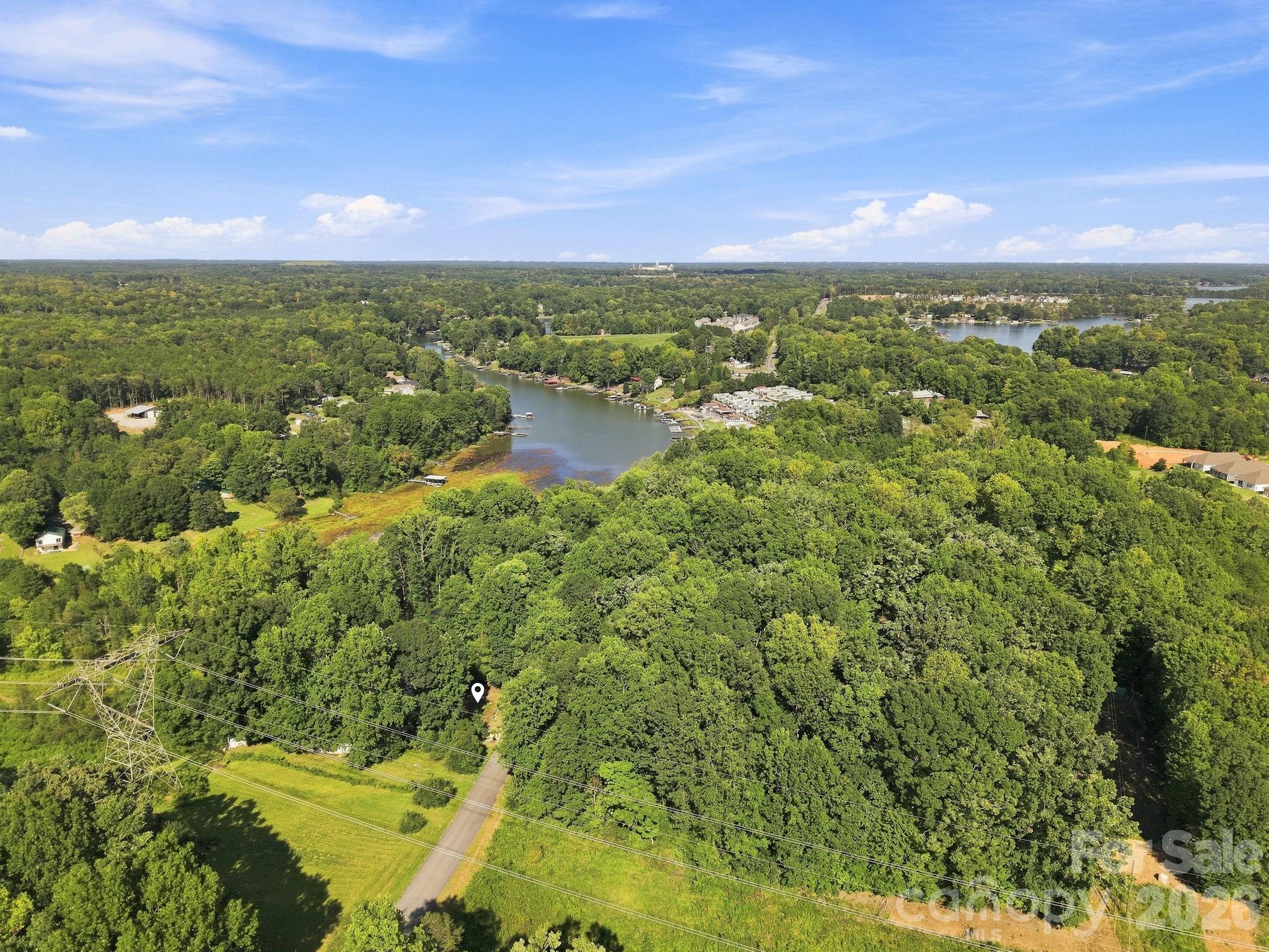 6680 Emerald Isle Drive Property Photo 7