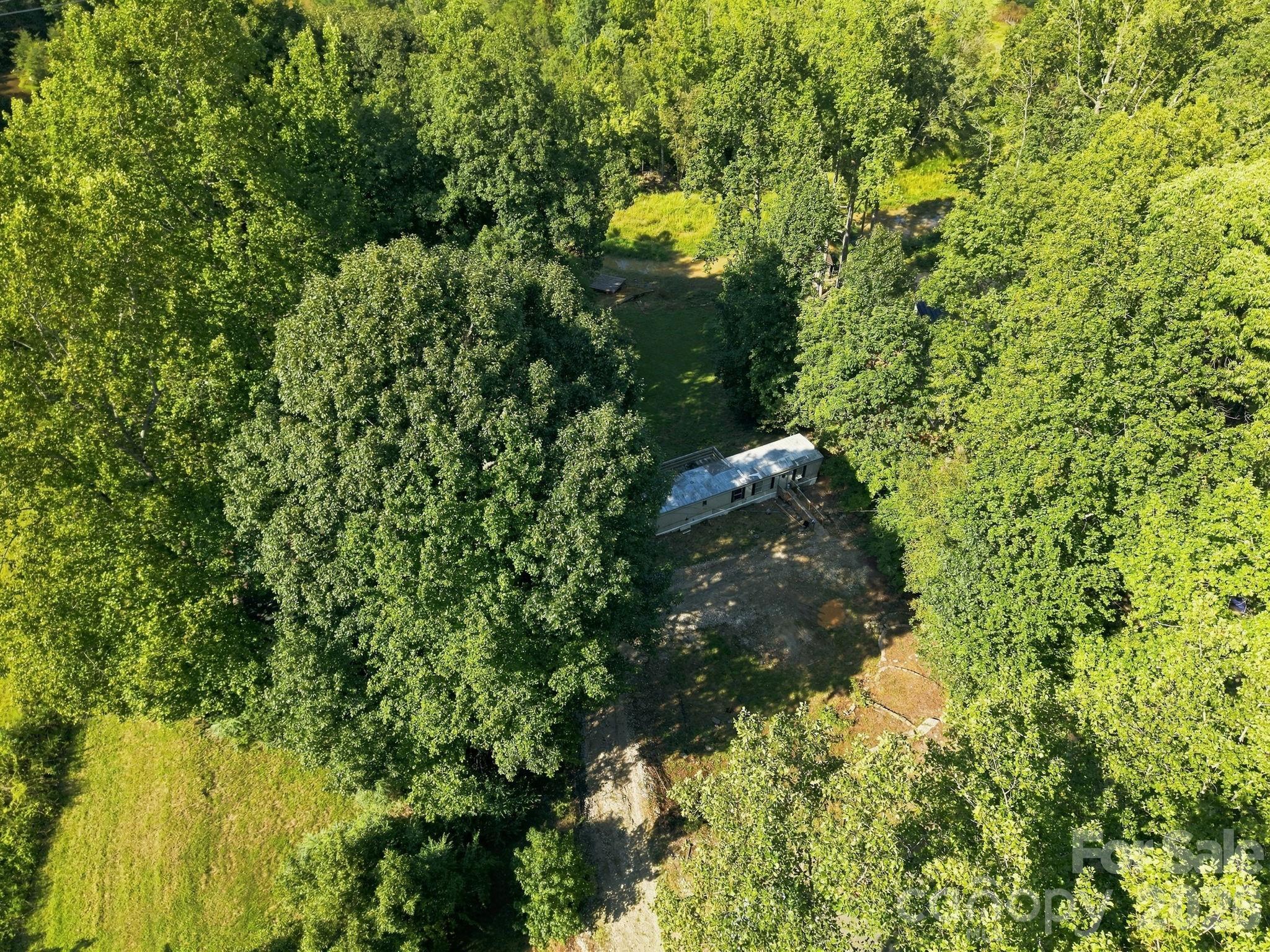 6680 Emerald Isle Drive Property Photo 9
