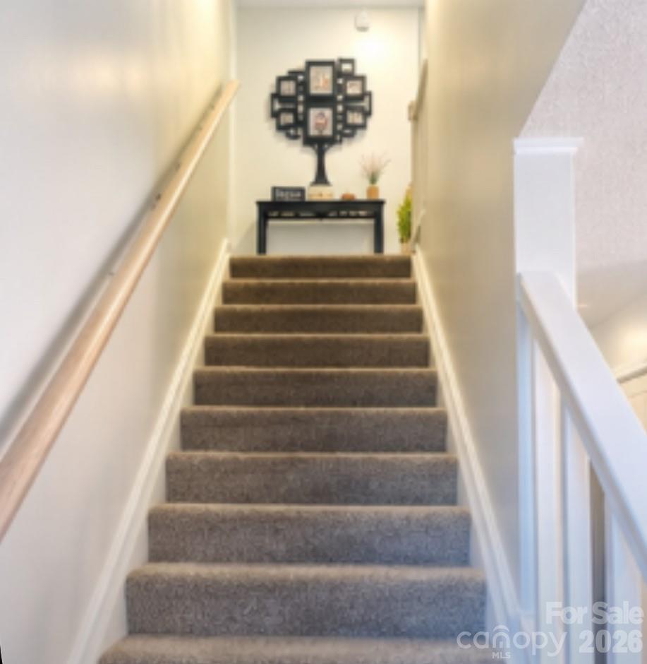 1117 Surry Lane Property Photo 7