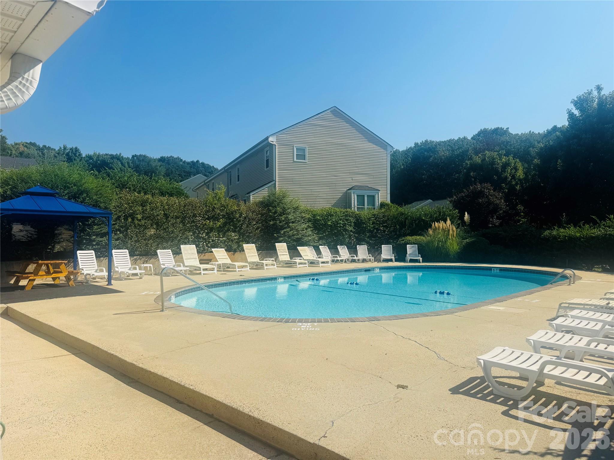 1117 Surry Lane Property Photo 9