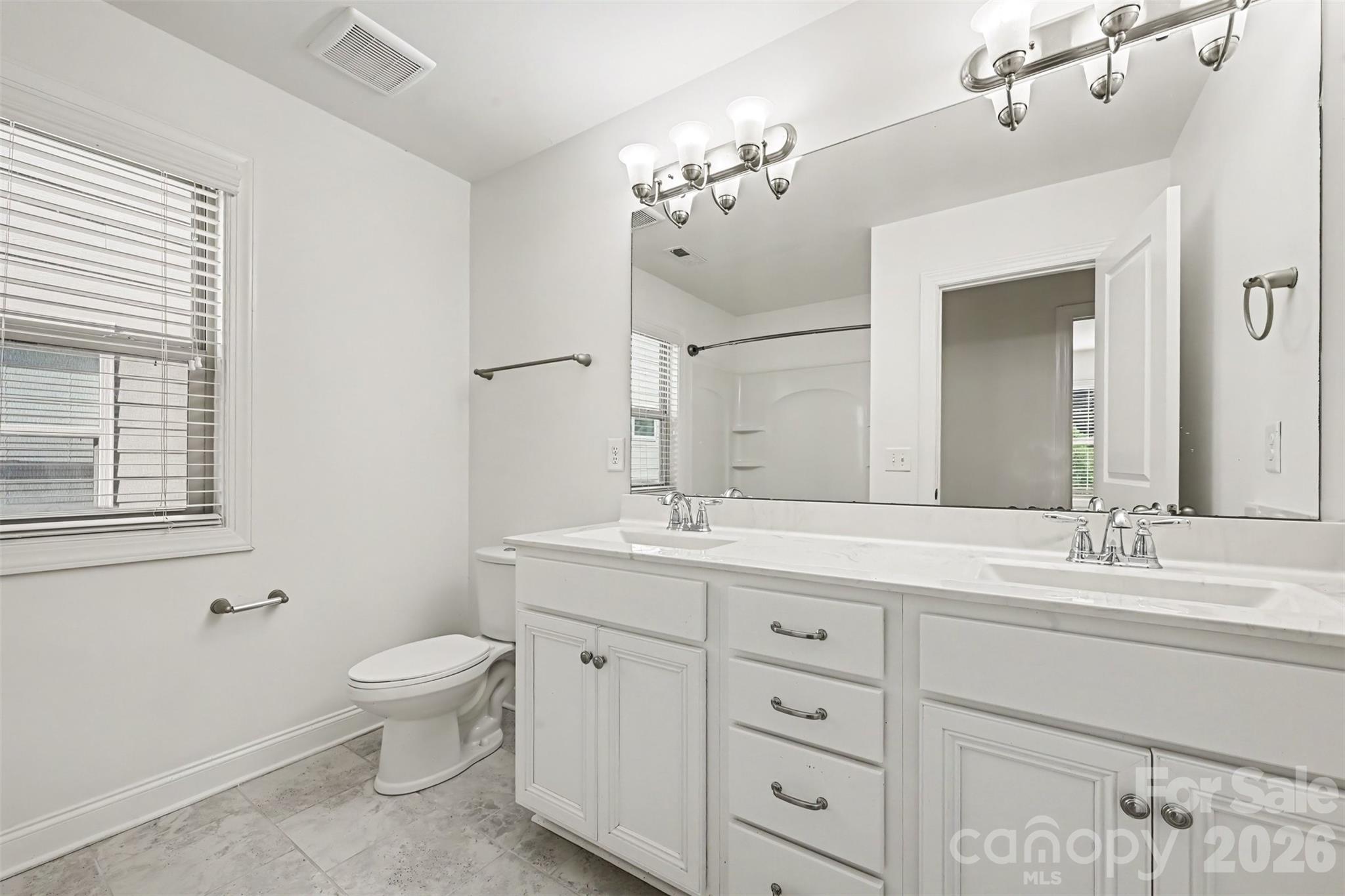 15209 Great Future Drive Property Photo 13
