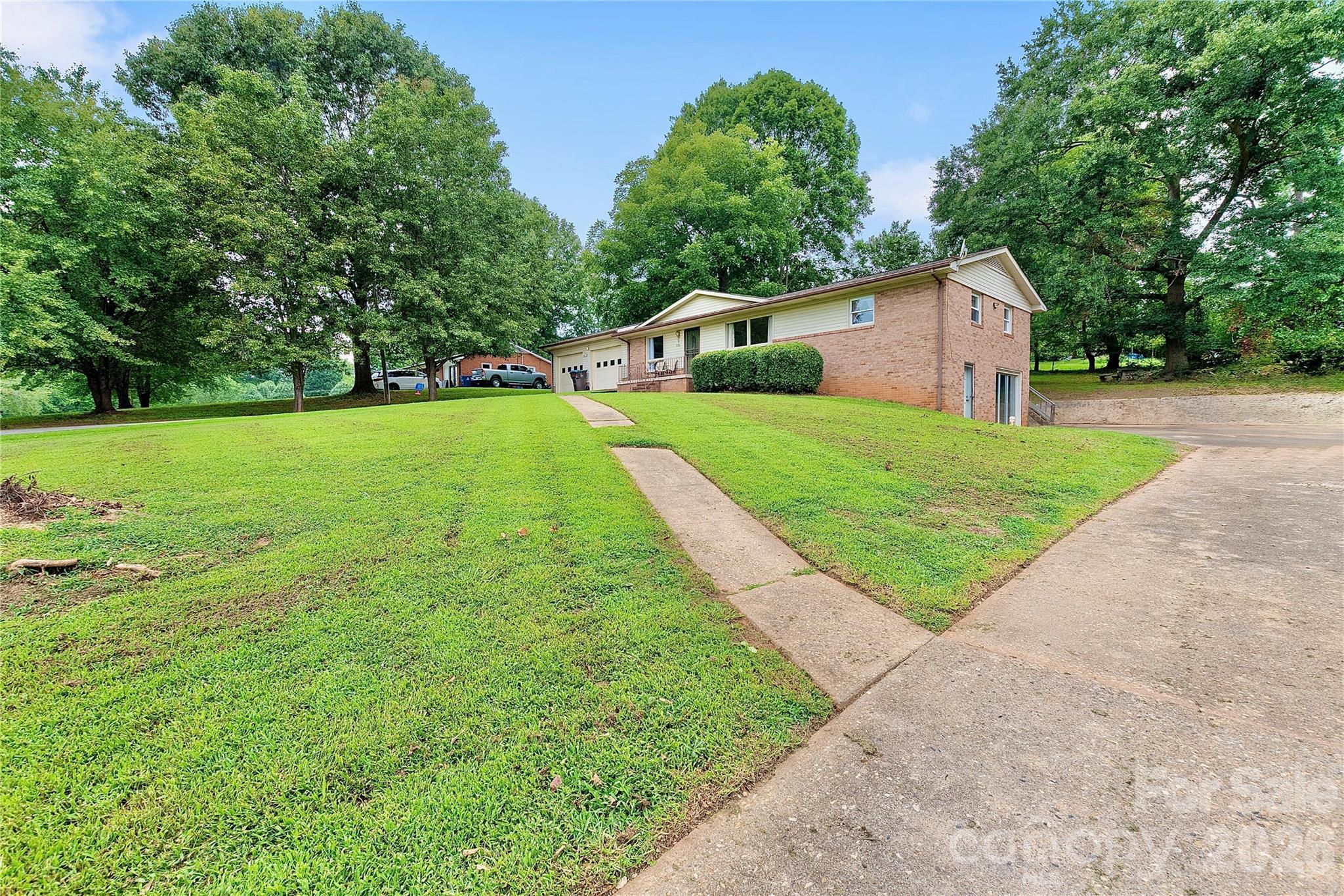 3333 Eastwood Avenue Property Photo 3