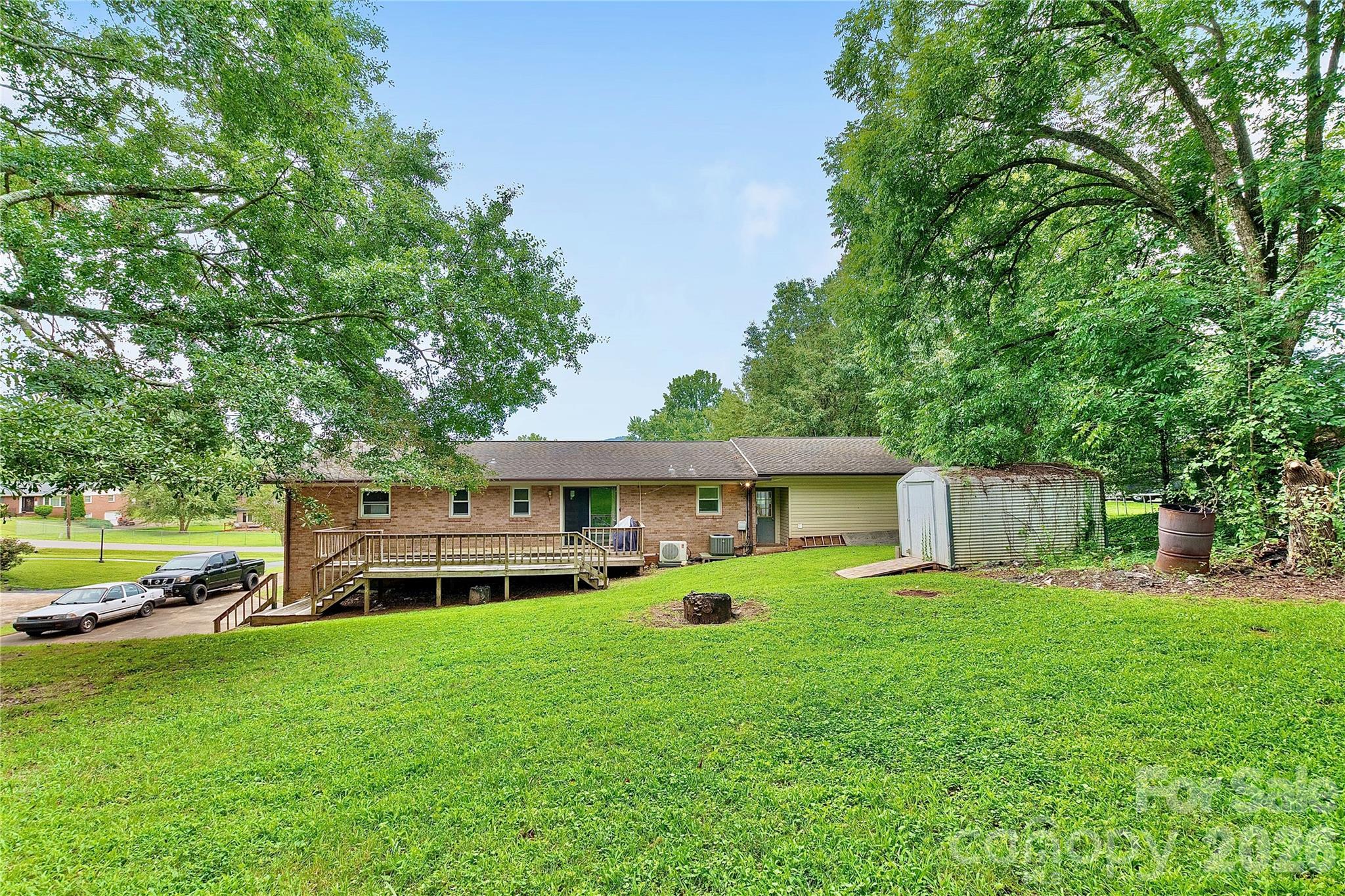 3333 Eastwood Avenue Property Photo 6