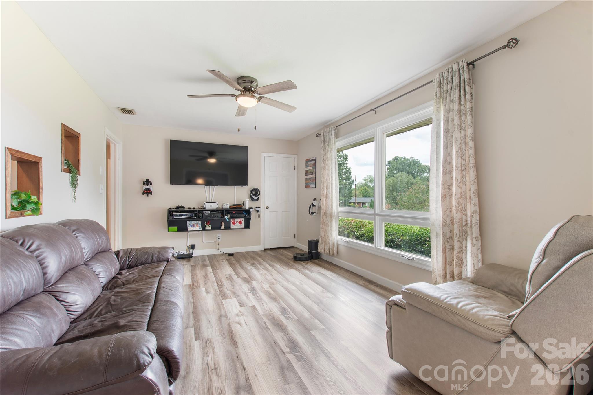 3333 Eastwood Avenue Property Photo 15