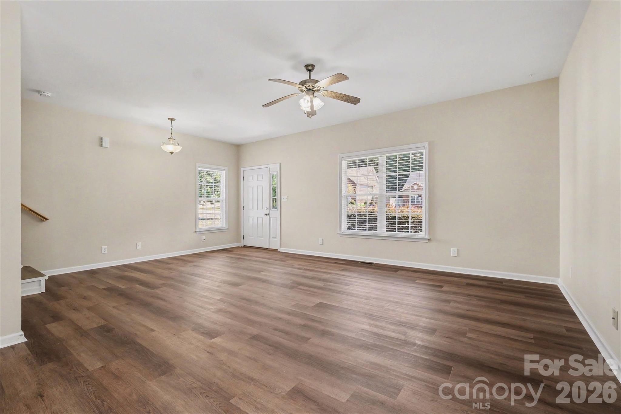 206 Brookstone Way Property Photo 5