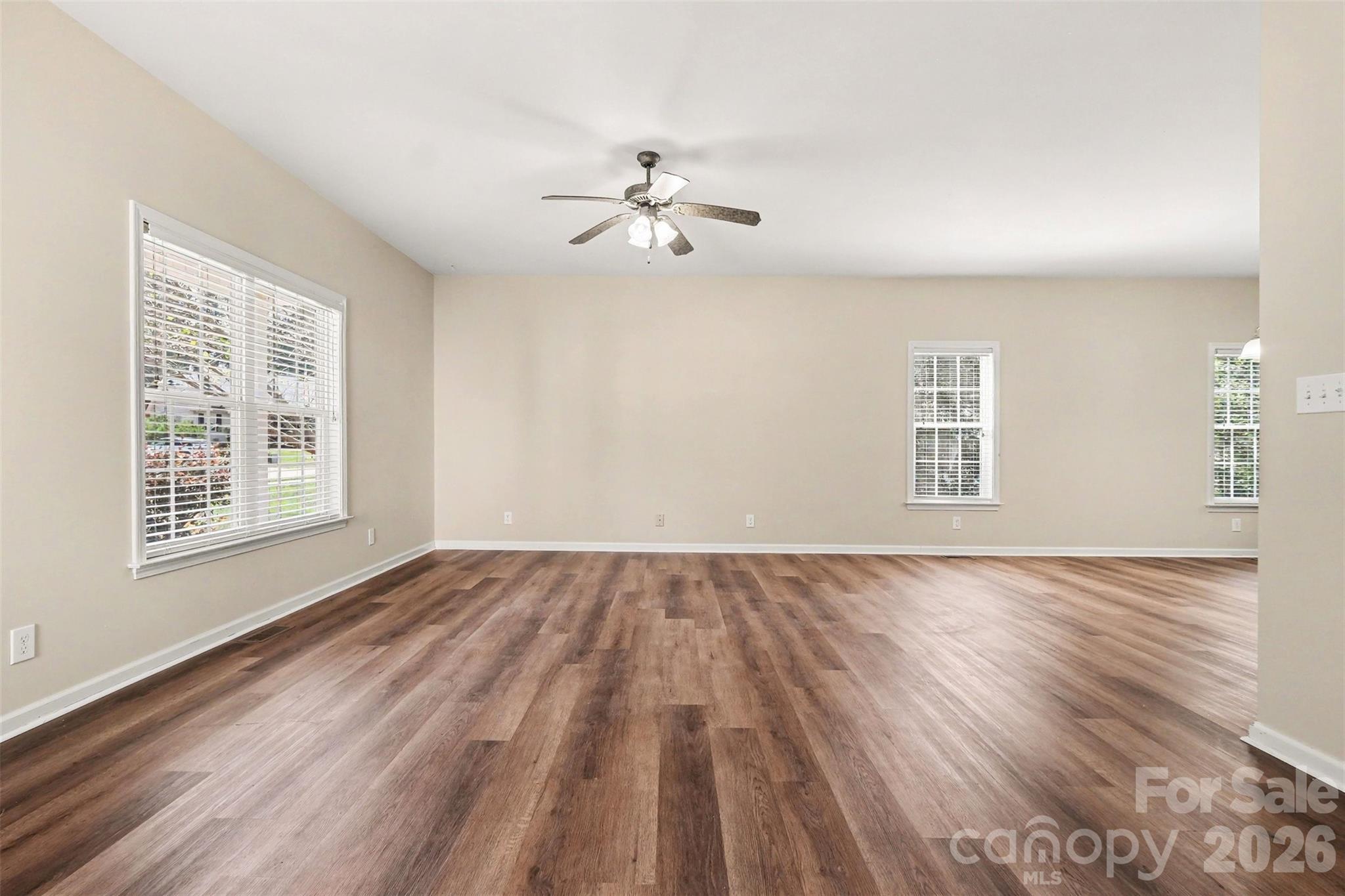 206 Brookstone Way Property Photo 6