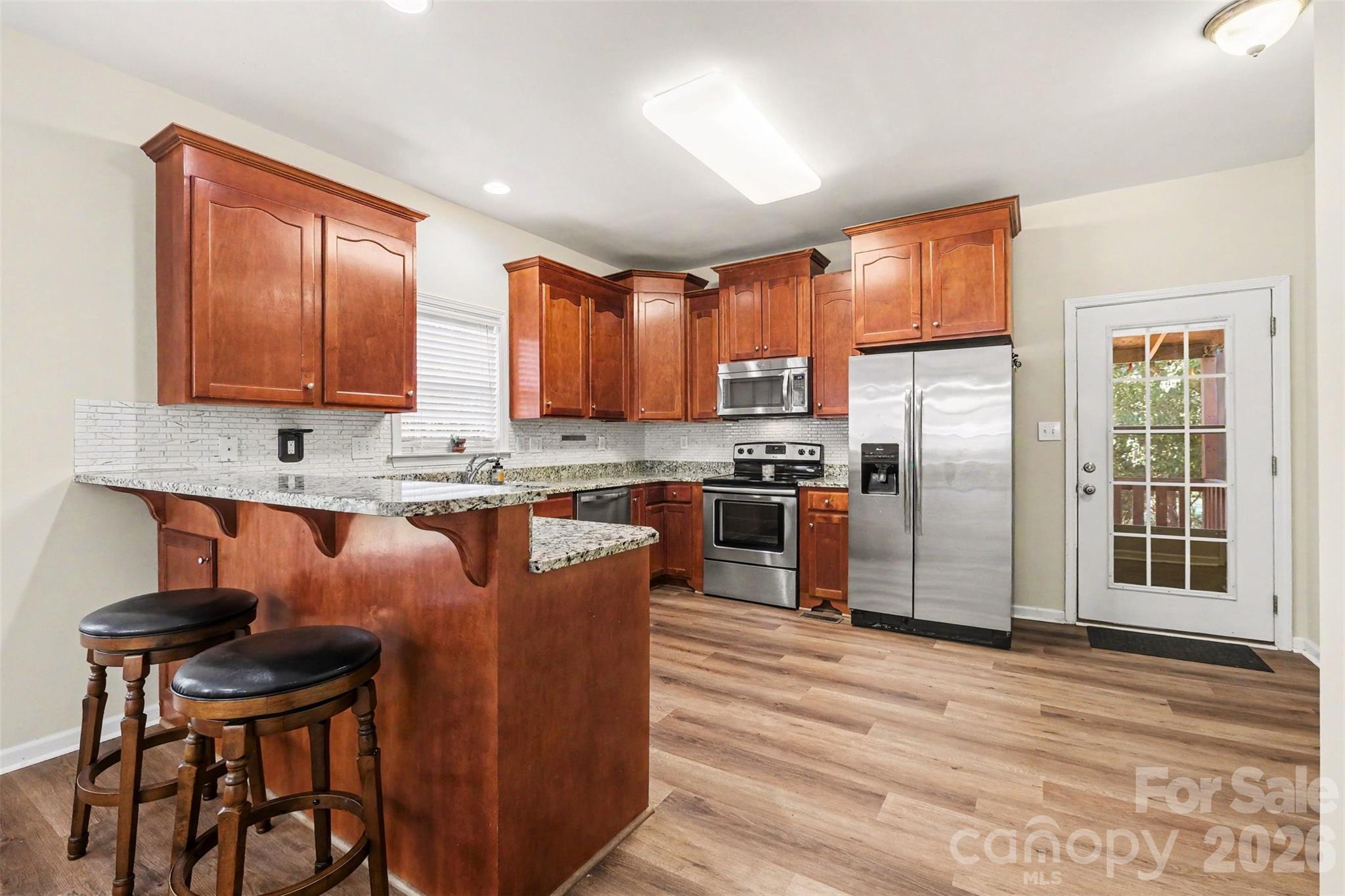 206 Brookstone Way Property Photo 11