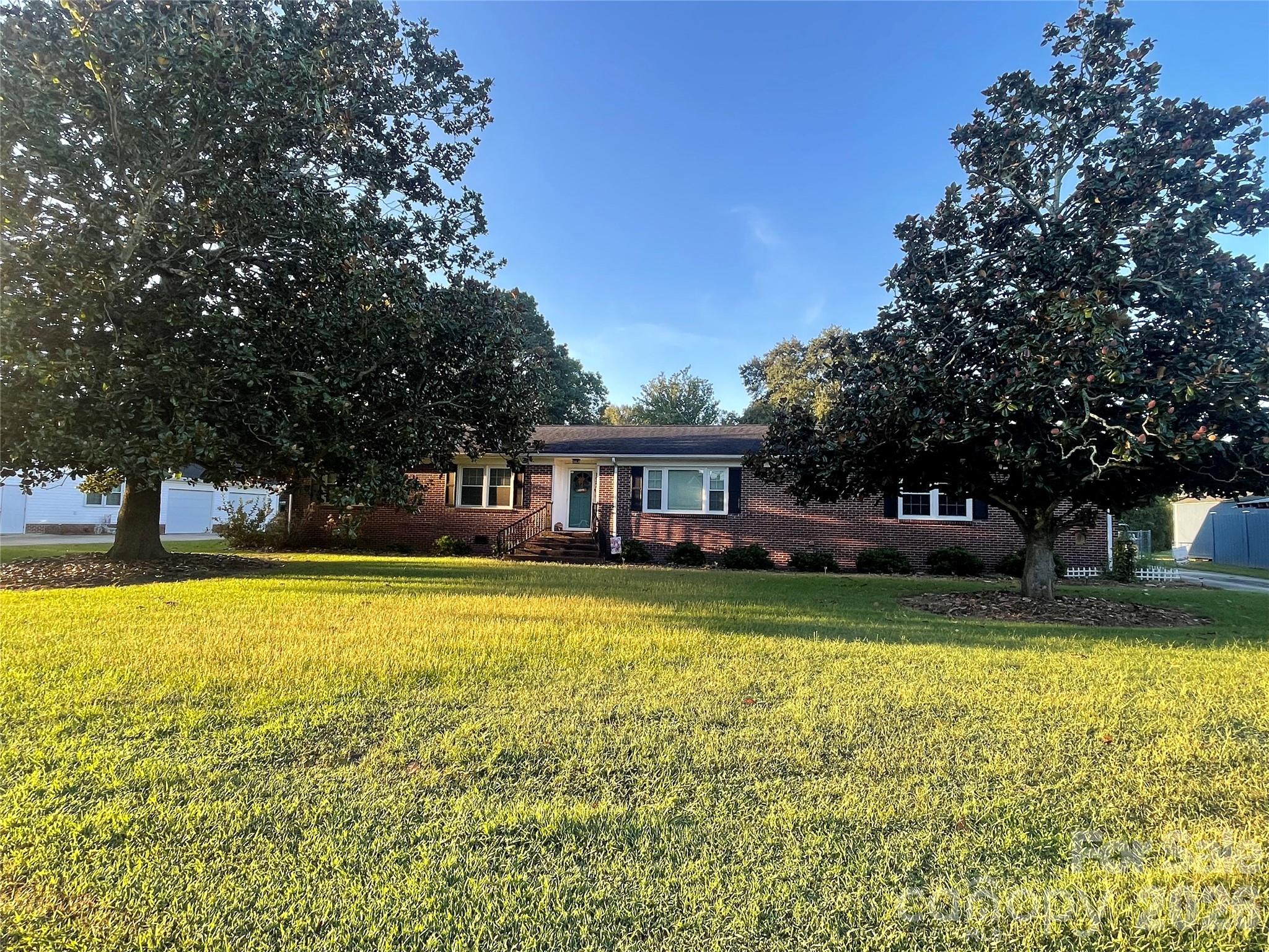 102 Cherokee Drive Property Photo 1