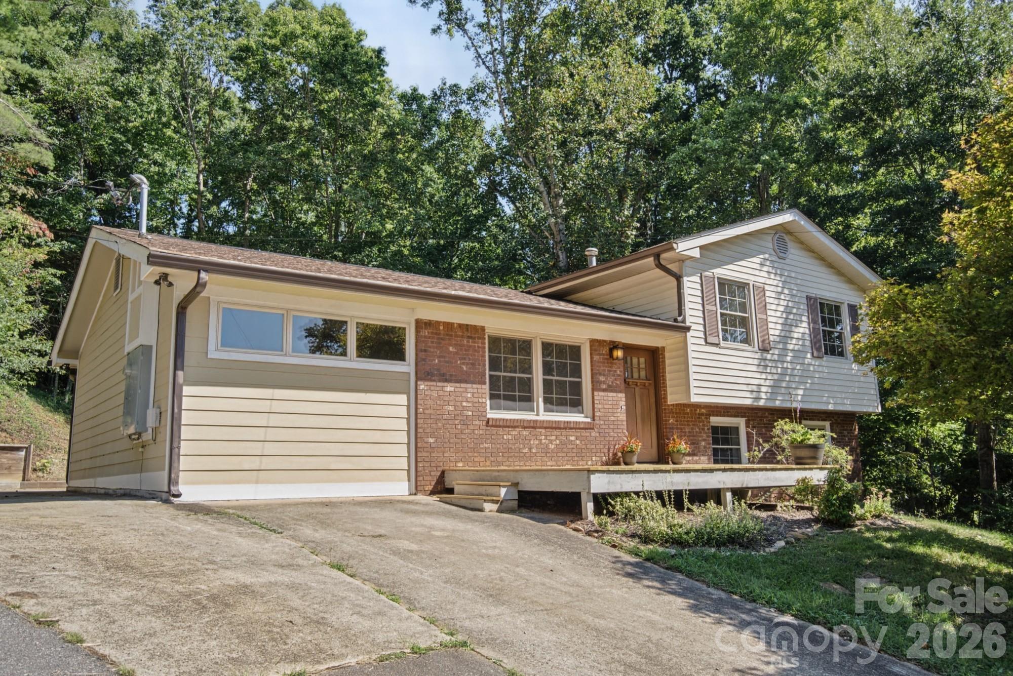 35 Clement Drive Property Photo 2