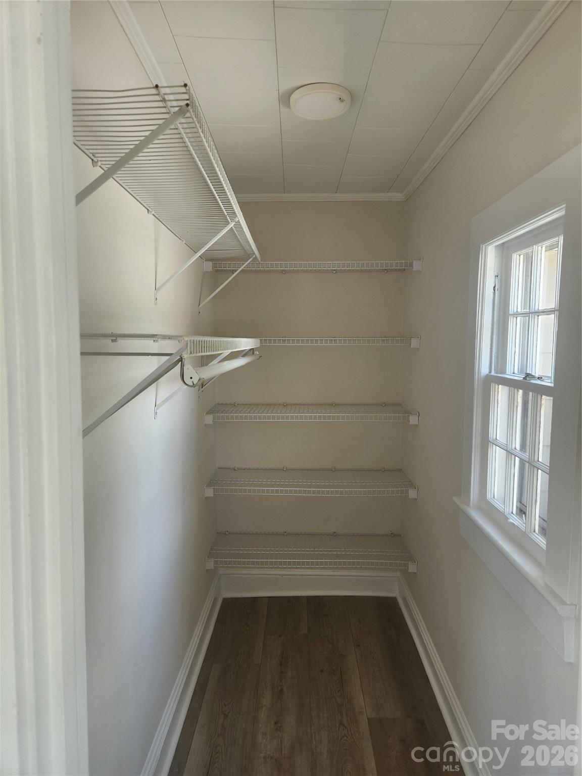 8 N Summit Avenue Property Photo 12