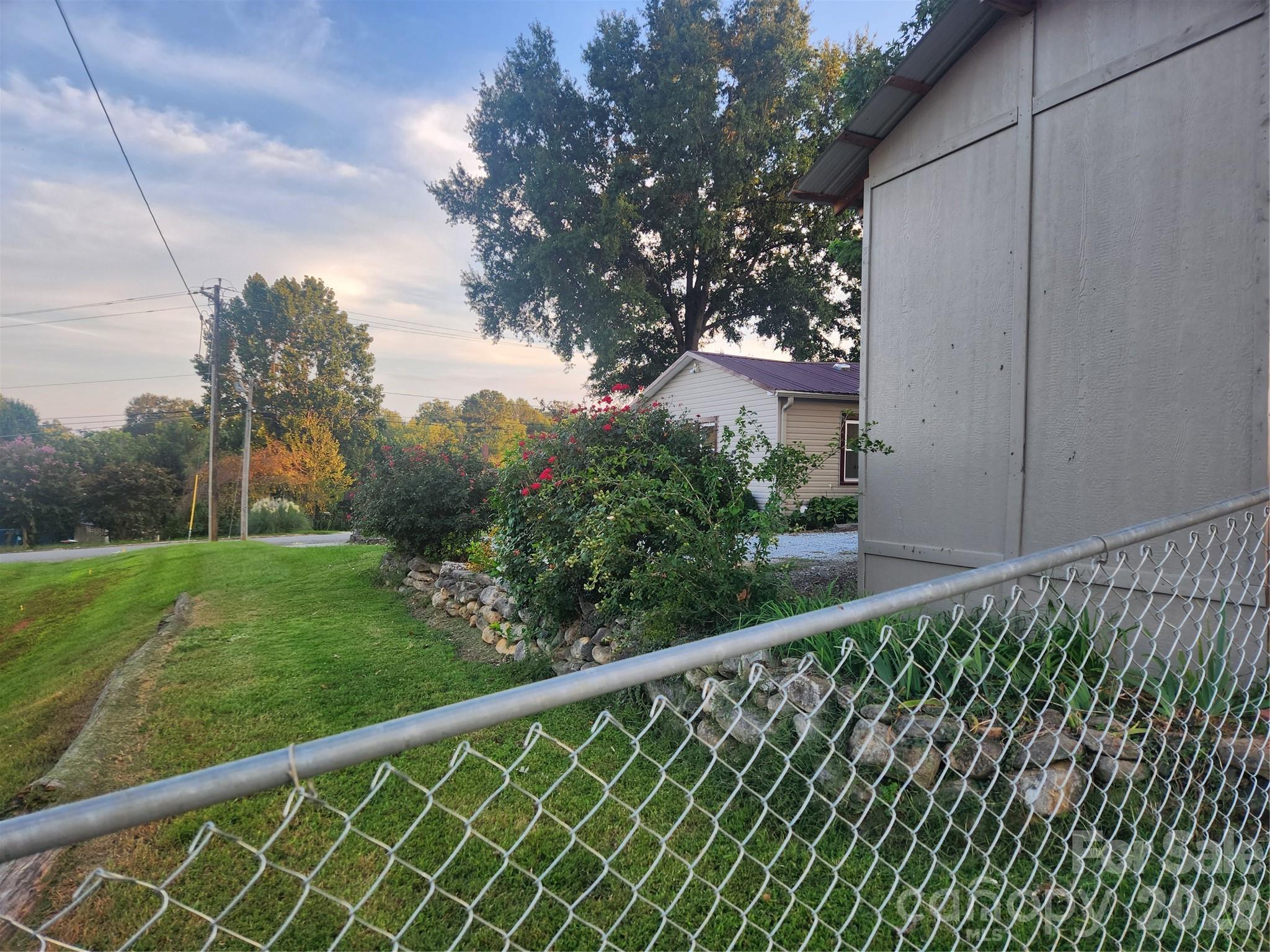 8 N Summit Avenue Property Photo 20