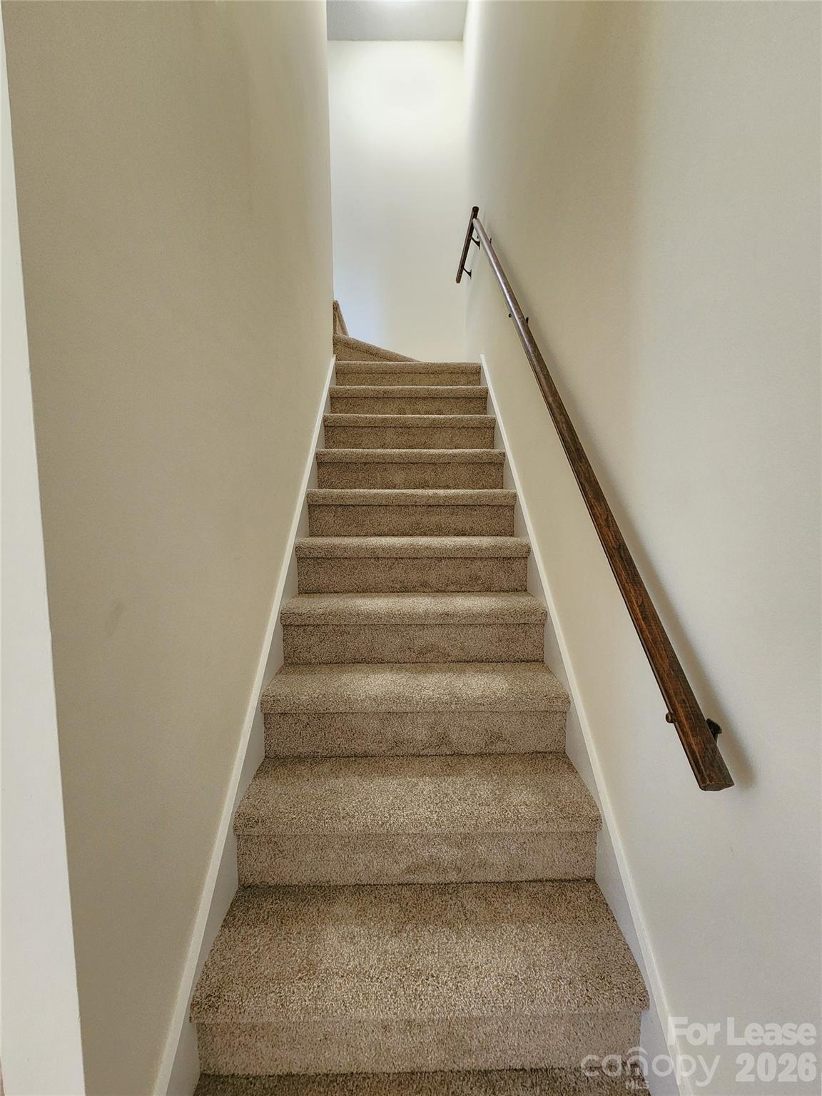 406 E 18th Street Property Photo 9